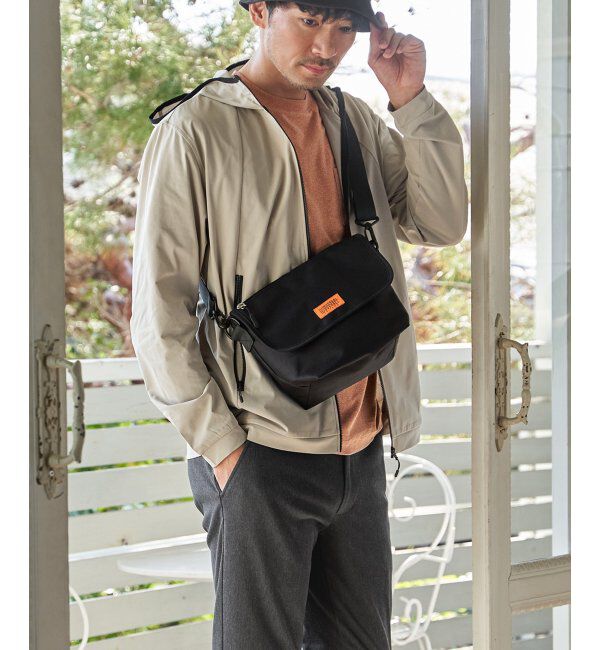 ikka「UNIVERSAL OVERALL ユニバーサルオーバーオール 撥水フラップジップショルダーバッグ」|その他|
