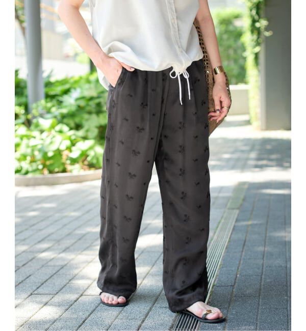 Spick and Span「《追加予約》TICCA / ティッカ フラワーエンブロイダリーパンツ」|その他|グレーA