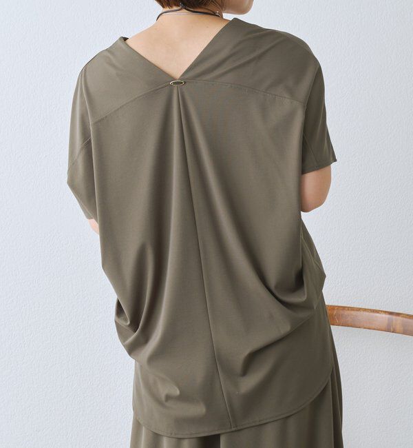  「予約【接触冷感/紫外線防止/セットアップ可】Vネックコクーンカットソー」|Tシャツ・カットソー|