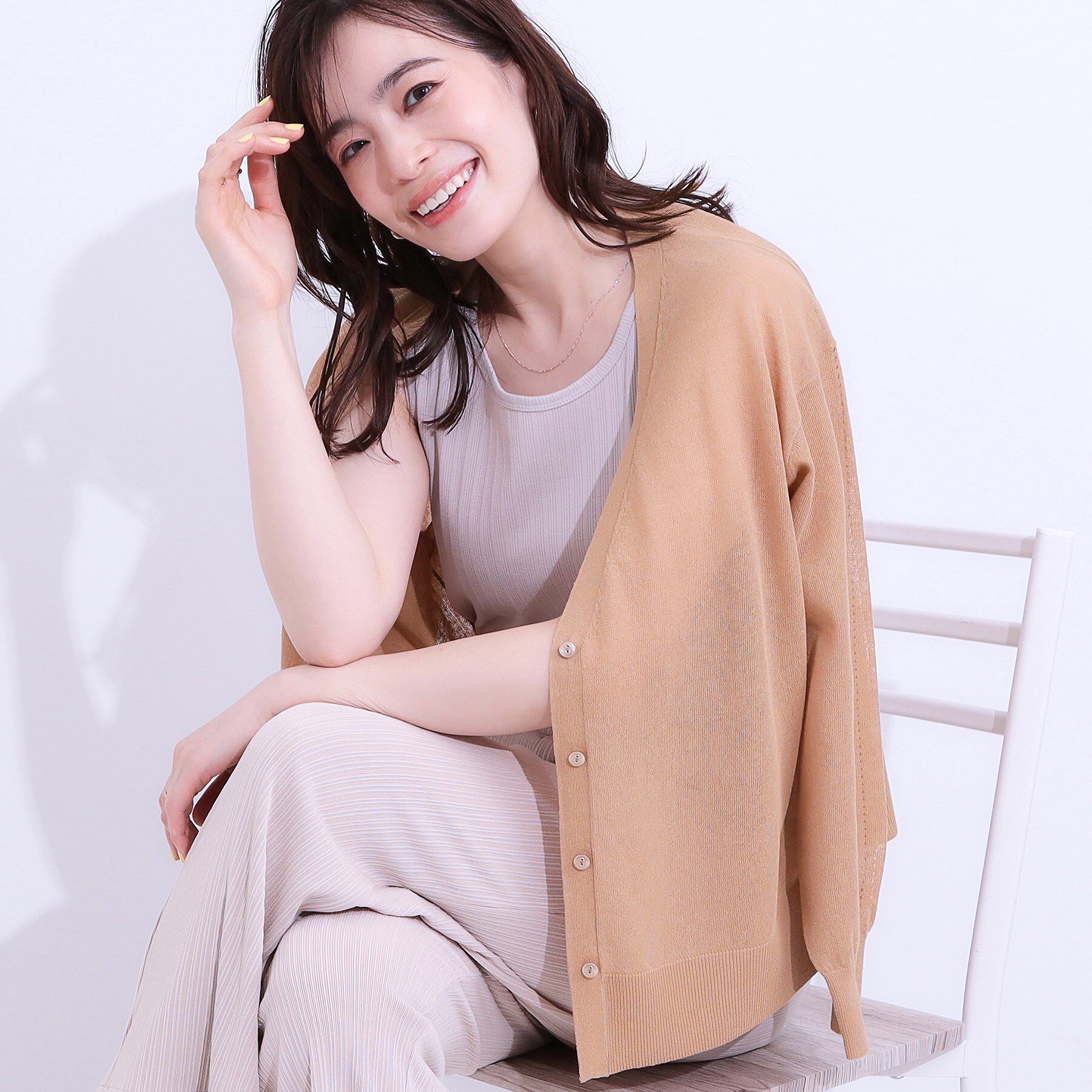 SHOO･LA･RUE「【洗える】ナチュラルなシアー感が魅力 Vネックカーディガン」|カーディガン|キャメルブラウン(0