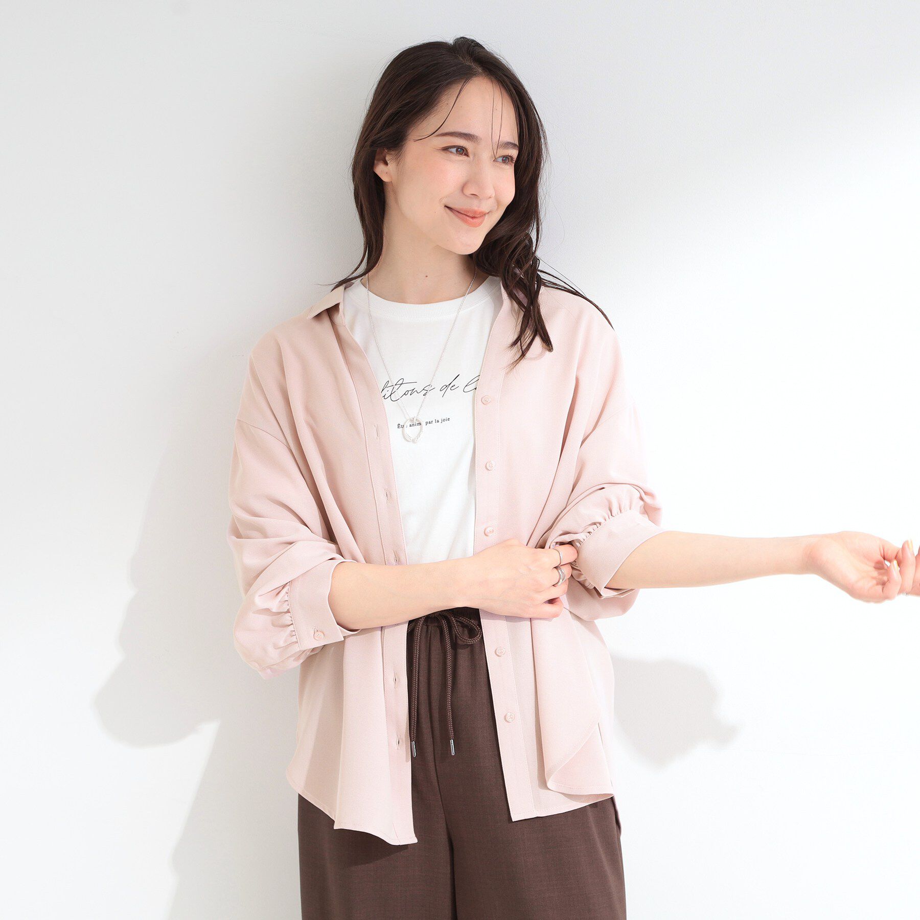 SHOO･LA･RUE「【S-LL/洗濯機可】後ろ姿も抜かりなく バックレースアップシャツ」|シャツ・ブラウス|