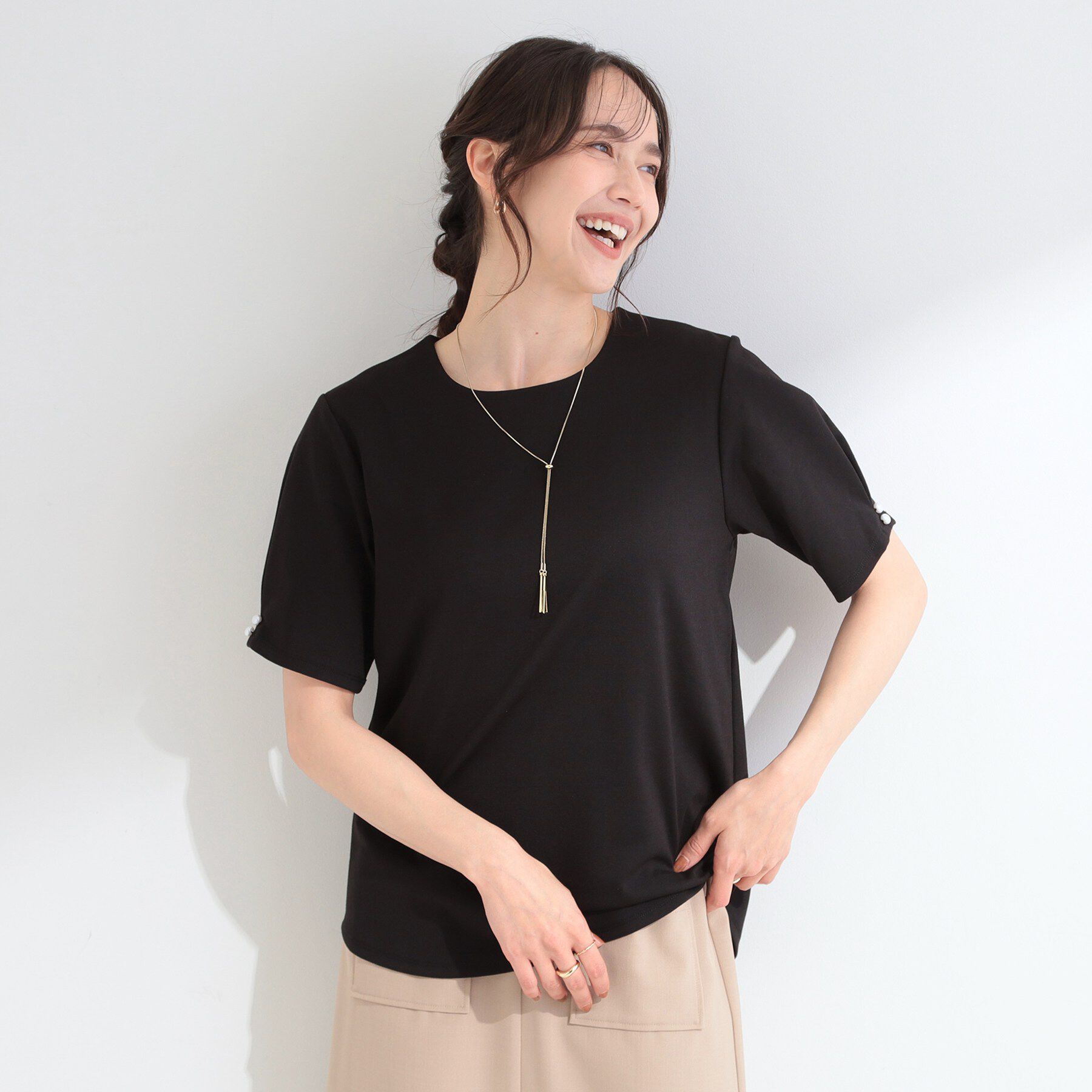 SHOO･LA･RUE「【2点セット/洗濯機可/S-LL】お袖パールがアクセント ネックレス付きトップス」|Tシャツ・カットソー|
