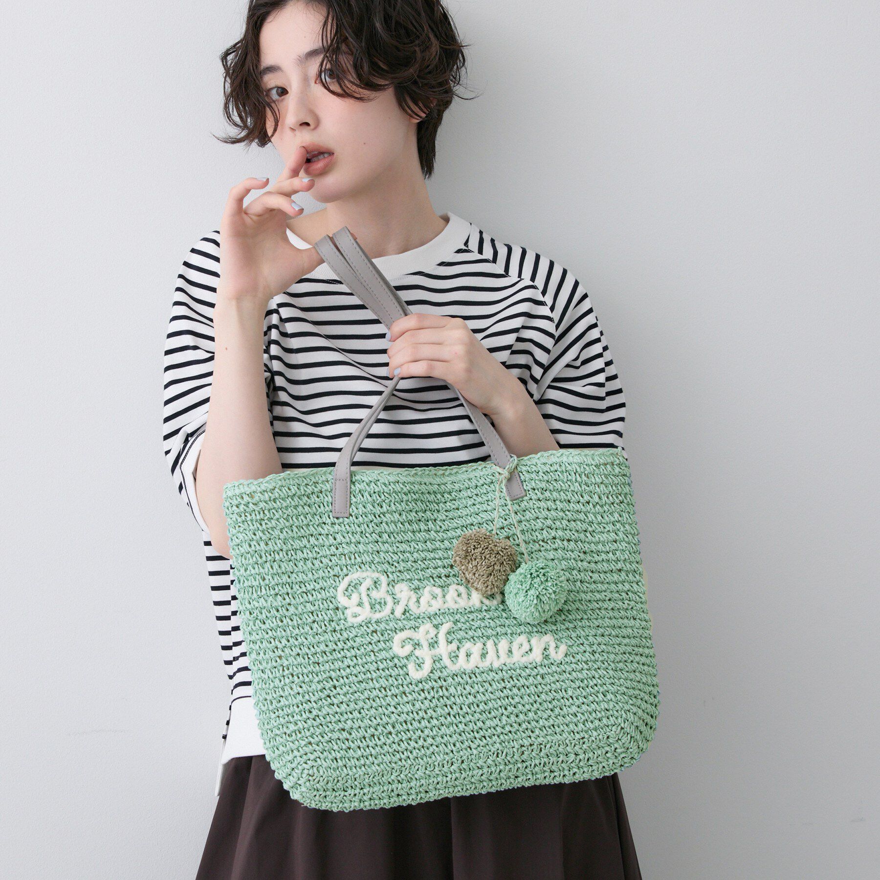 Dessin「【A4収納可】ロゴ刺繍ポンポンチャーム付きペーパーメッシュトート」|トートバッグ|ミントグリーン(02