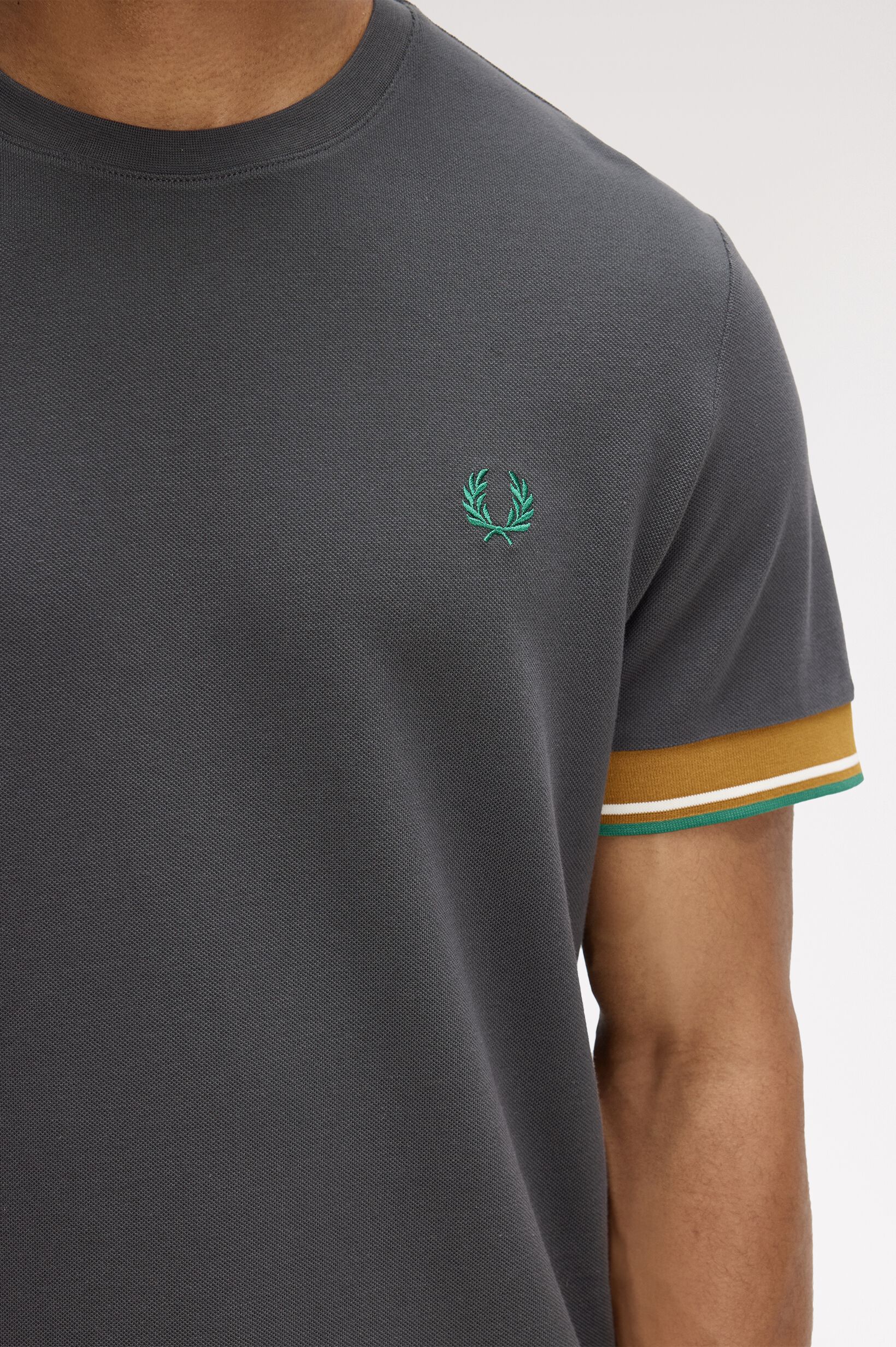 FRED PERRY 「Twin Tipped Cuff T-Shirt／ツインティップカフスTシャツ」|Tシャツ・カットソー|