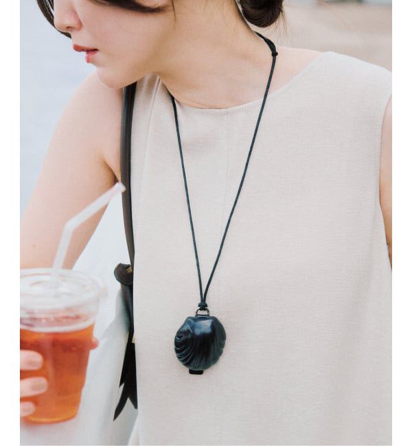 IENA「《予約》JAMIRAY/ジャミレイ LEATHER SHELL NL ネックレス 254-270105」|ネックレス|ブラック