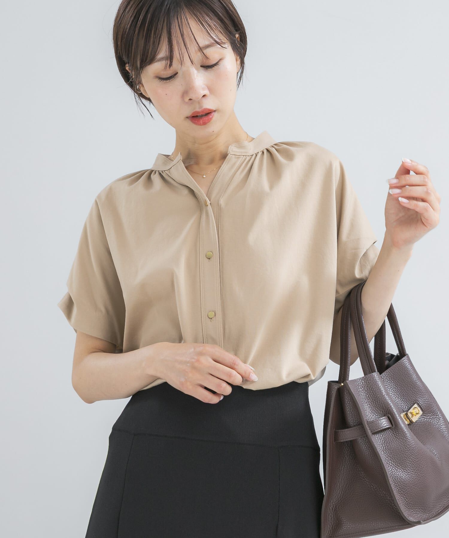 URBAN RESEARCH ROSSO「『WEB/一部店舗限定』汗染防止デザインボタンカットブラウス」|シャツ・ブラウス|
