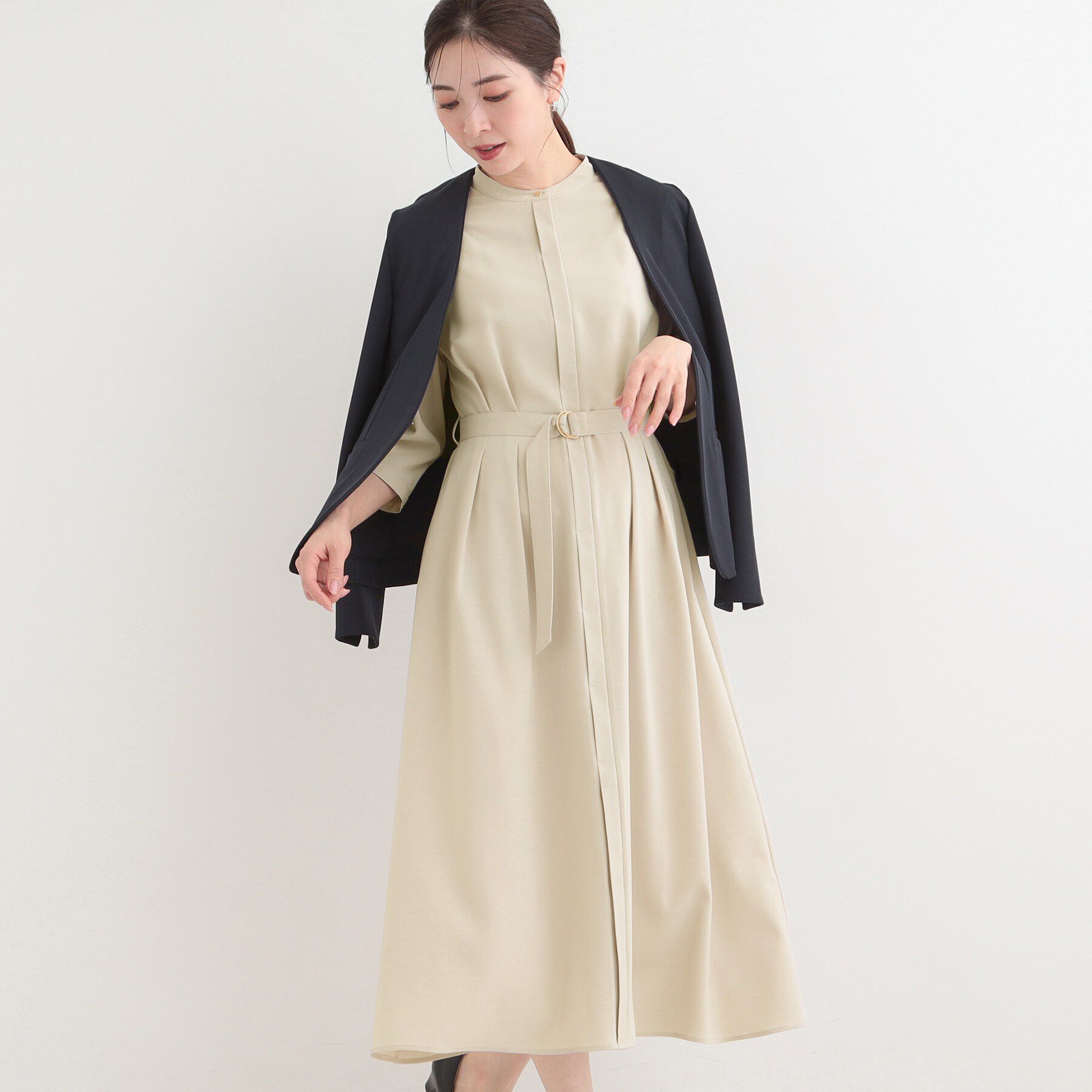 SHOO･LA･RUE「【洗濯機可/接触冷感/UV】ONOFF使える ウエストタックワンピース」|ワンピース|ベージュ(052)