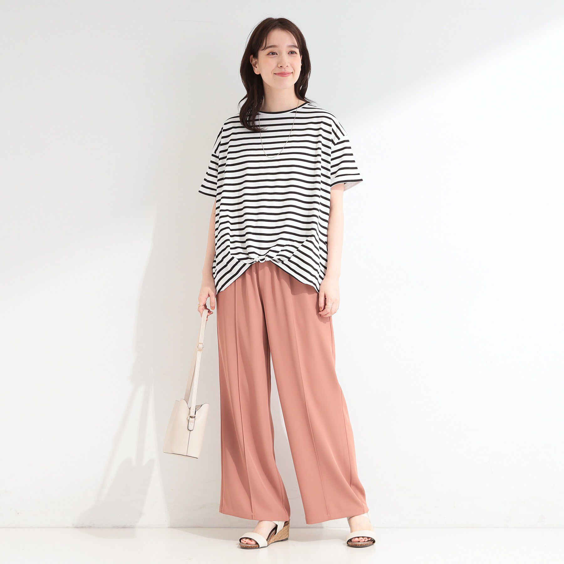 SHOO･LA･RUE「【ひんやり/S-LL】インせず決まる フロントタックデザインTシャツ」|Tシャツ・カットソー|