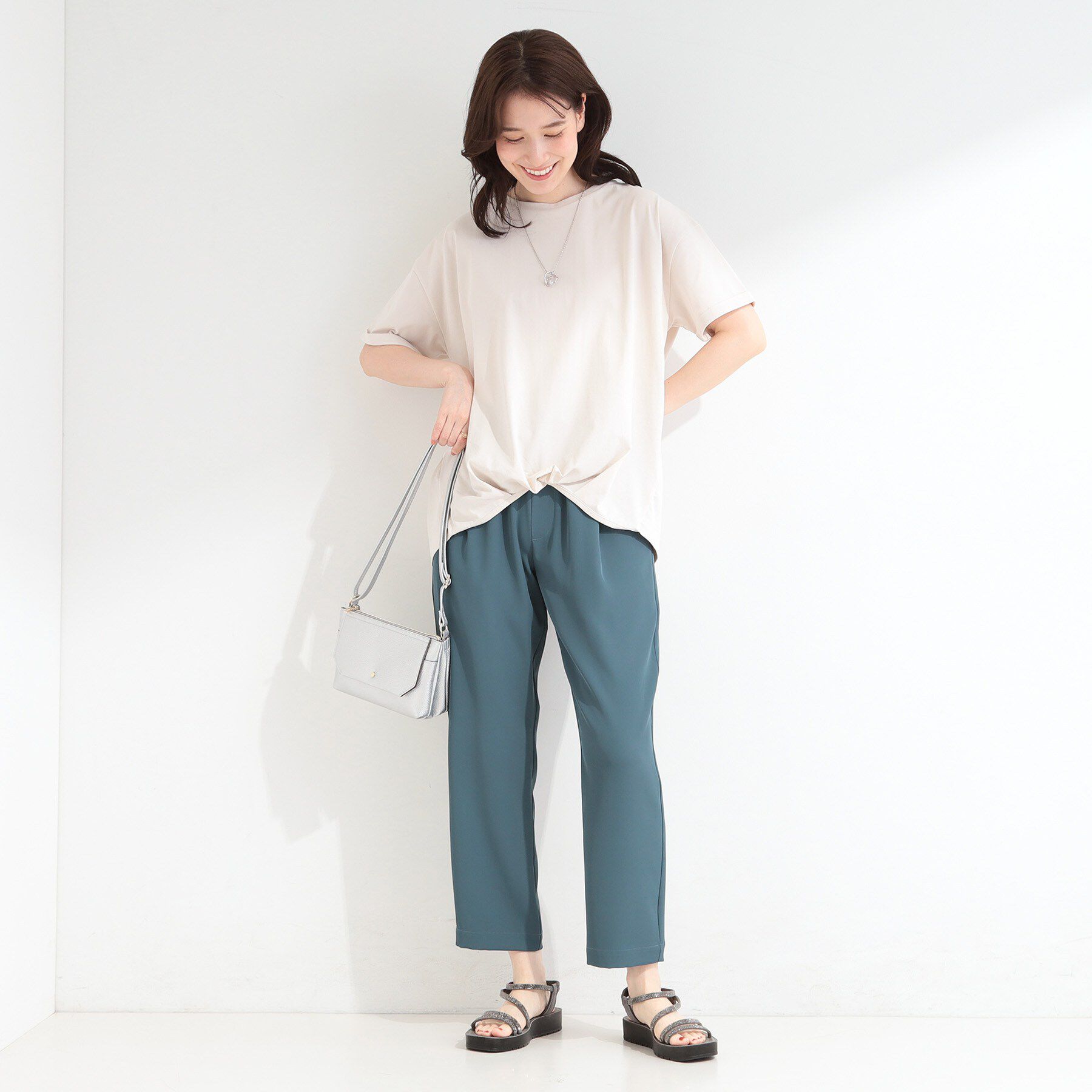 SHOO･LA･RUE「【ひんやり/S-LL】インせず決まる フロントタックデザインTシャツ」|Tシャツ・カットソー|