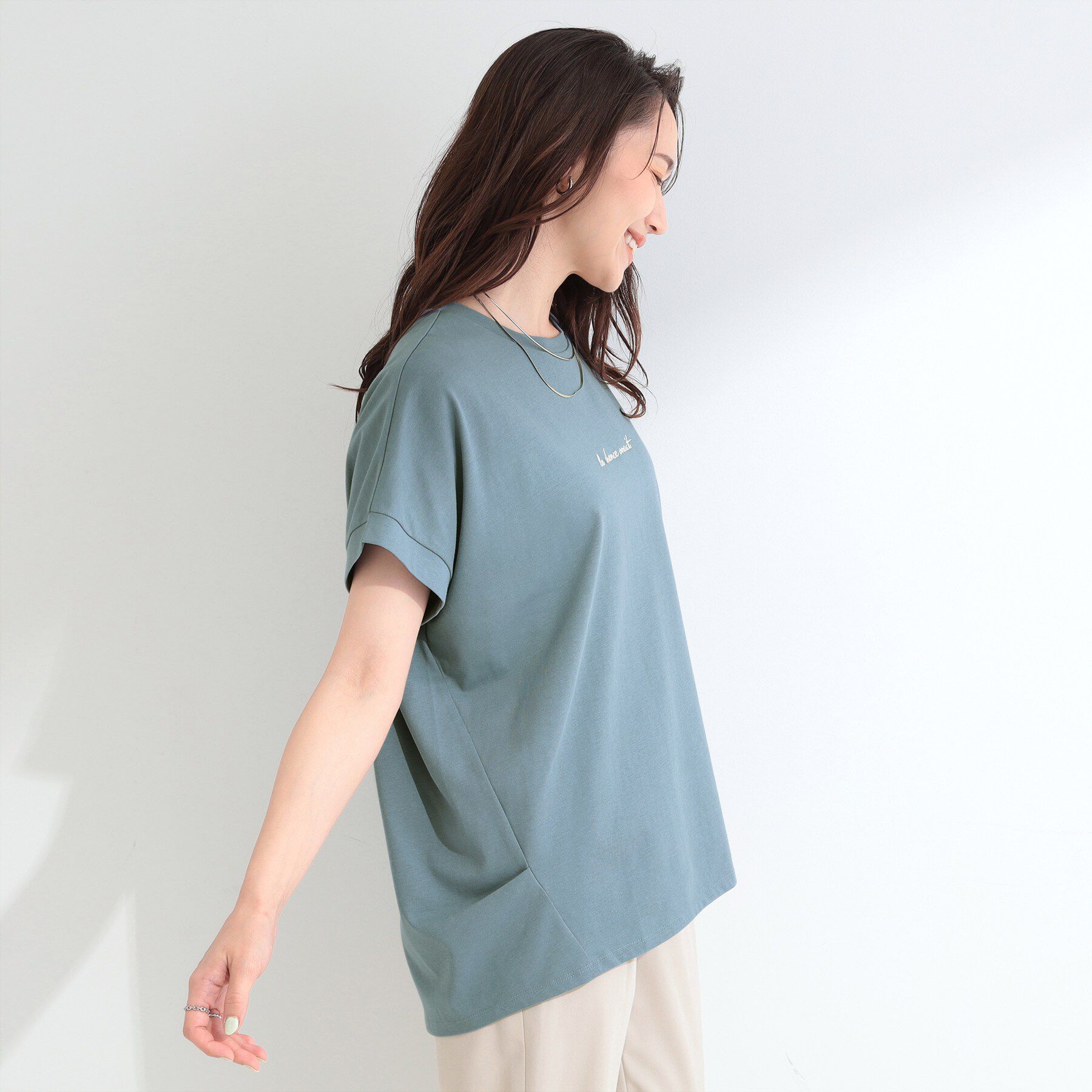 SHOO･LA･RUE「【汗じみ防止/ひんやり/S-LL】インせず着られる 刺繍ロゴTシャツ」|Tシャツ・カットソー|