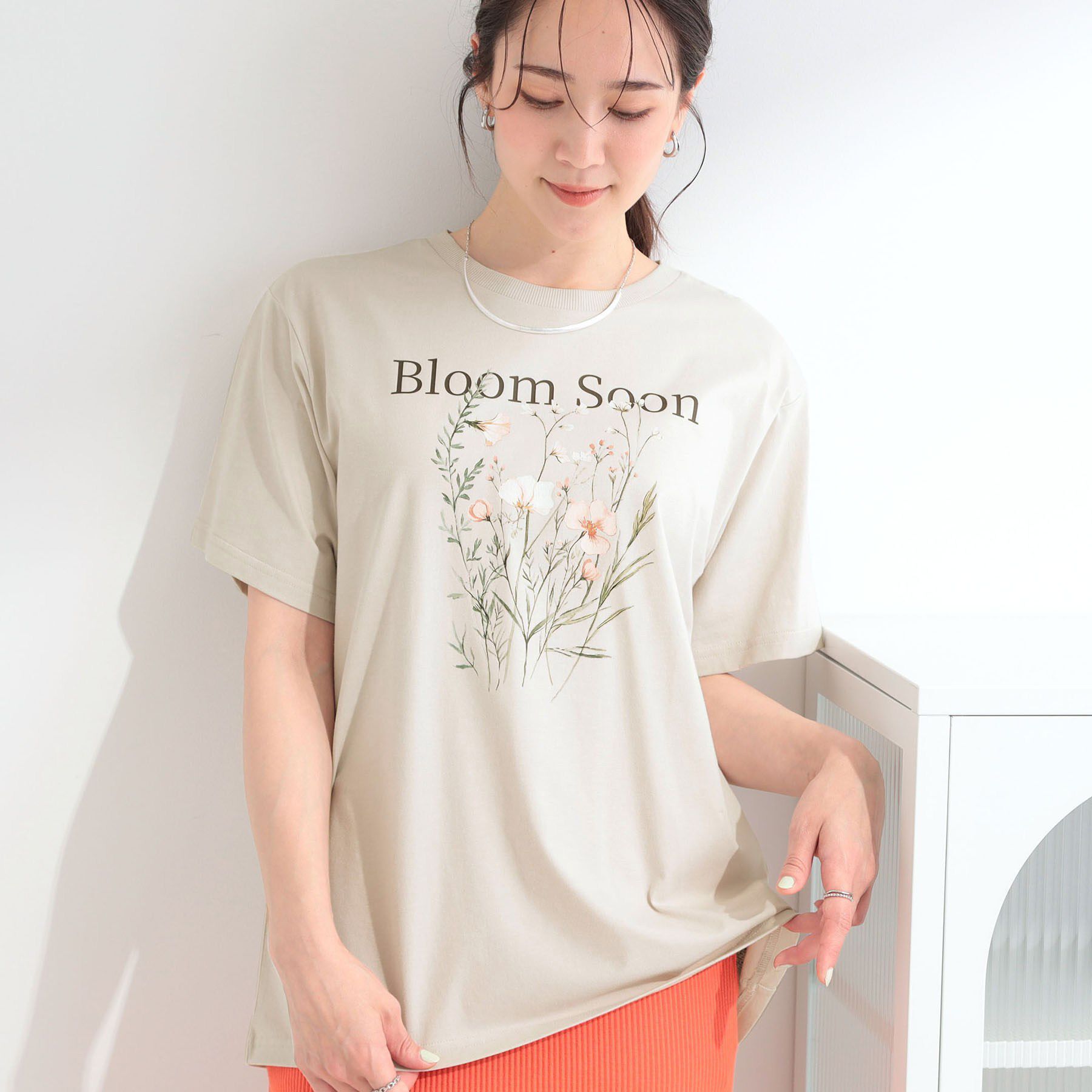 SHOO･LA･RUE「【洗濯機可/S-LL】サラサラ感がここちいい 大人のひんやりプリントTシャツ」|Tシャツ・カットソー|ベージュ(352)