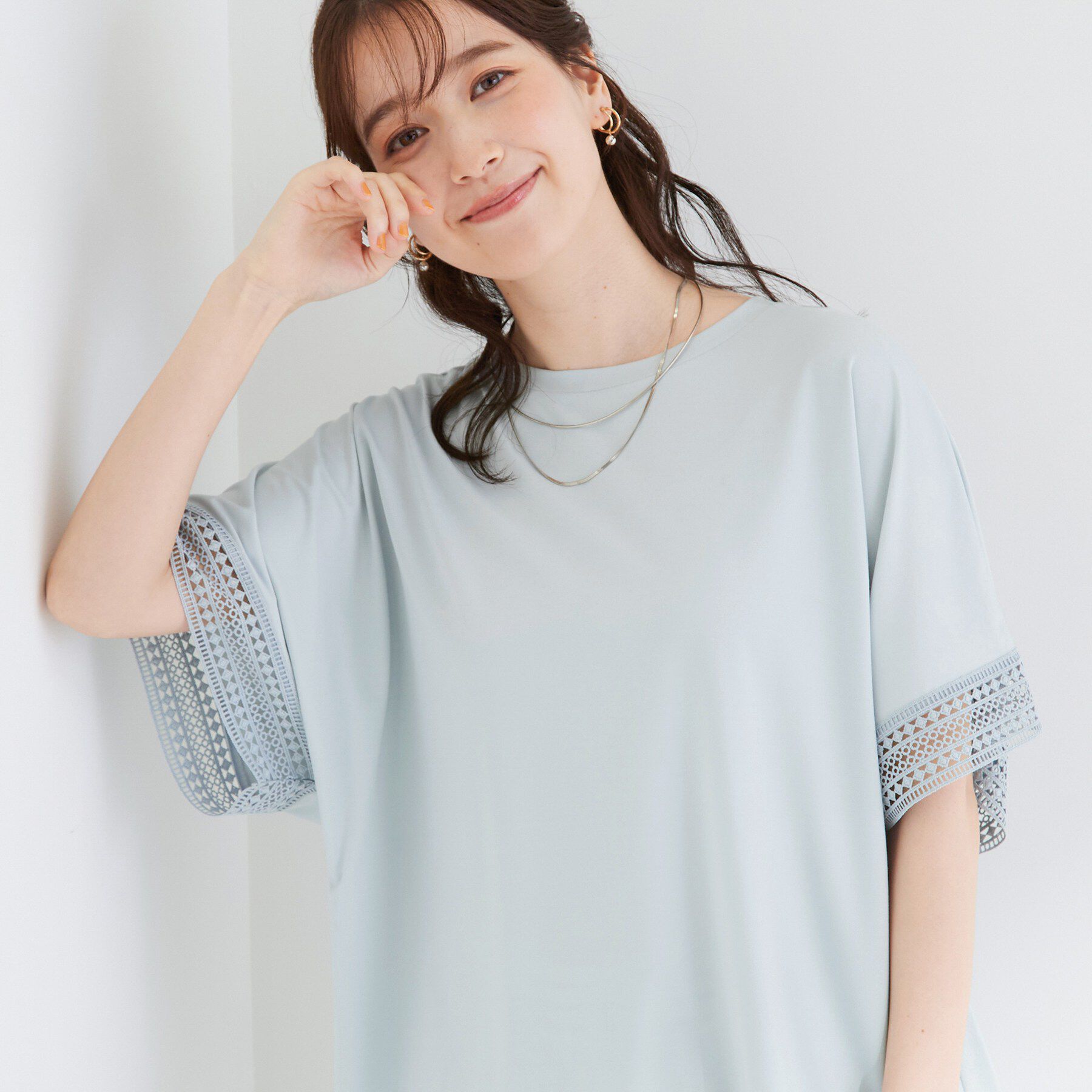 SHOO･LA･RUE「【ひんやり/UV】お袖レースが上品 ゆったりとろみトップス」|Tシャツ・カットソー|サックスブルー(09