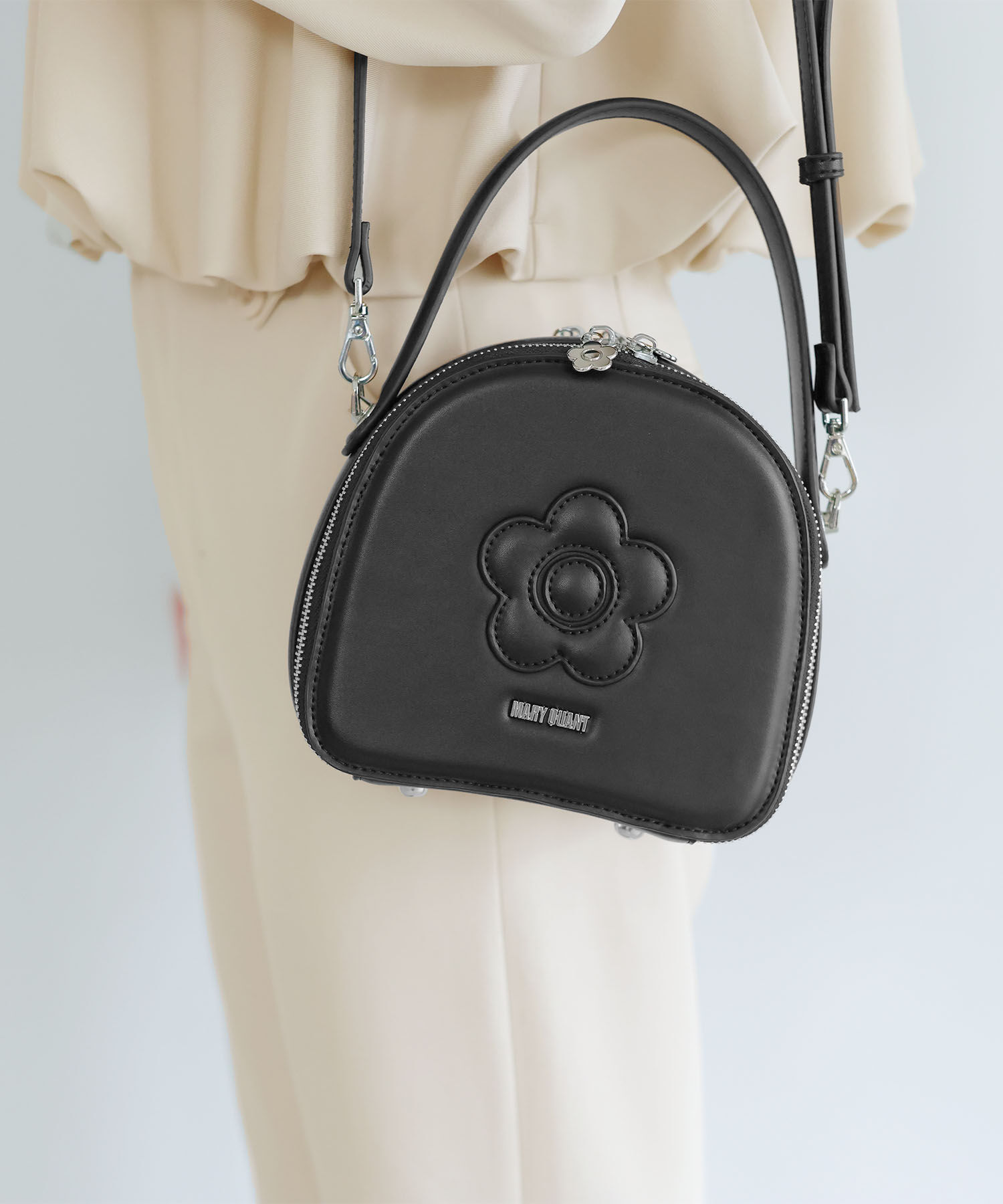 MARY QUANT「アーチシェイプ 2WAYショルダー」|ショルダー・メッセンジャー|ブラック