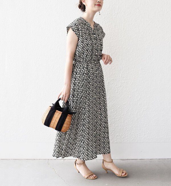 SHIPS for women「《一部予約》【WEB限定】〈洗濯機可能〉ドット 花柄 サイド プリーツ フレンチスリーブ ワンピース」|ワンピース|