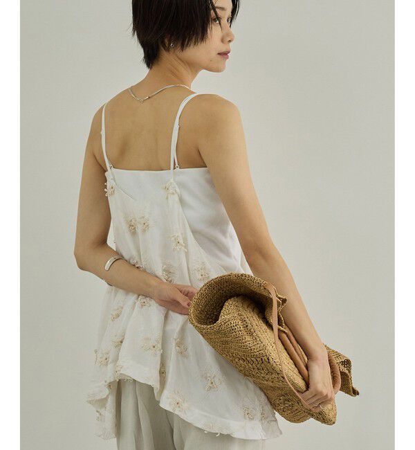 SALON adam et rope'「【WEB先行販売】【crinkle crinkle crinkle】別注レーヨンシャンタン 3D刺繍キャミソール」|キャミソール|