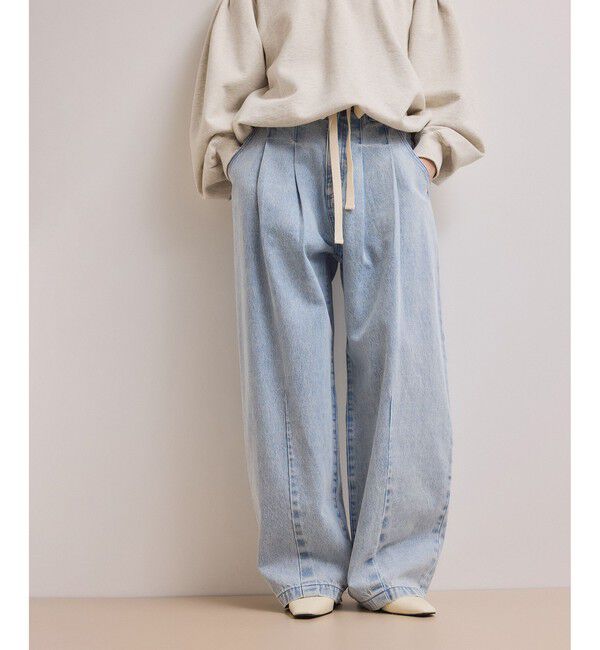 ADAM ET ROPE'「【WEB限定】2タックカーブデニムパンツ」|デニム|サックス(48)