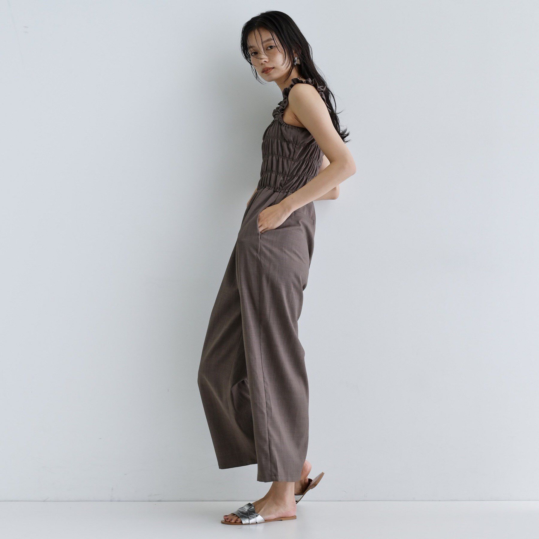 GALLEST「【一部店舗限定】ショルダーシャーリングサロペット」|オールインワン|