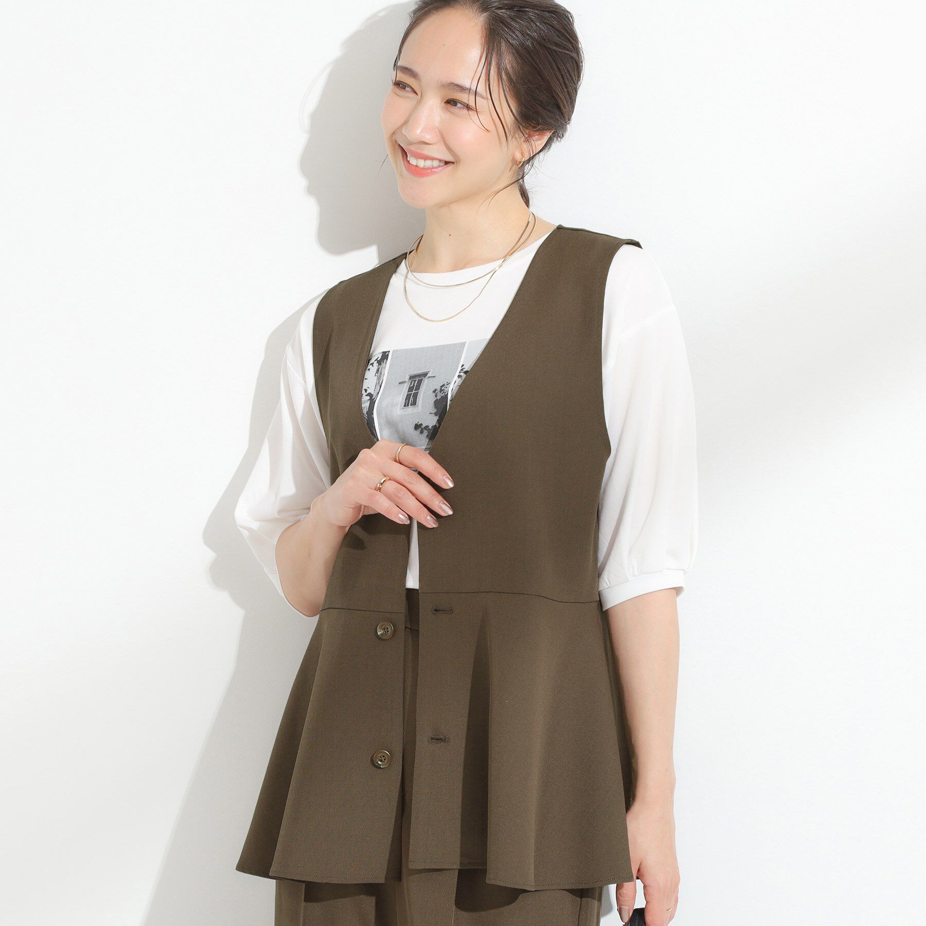 SHOO･LA･RUE「【S-LL/セットアップ可/洗濯後しわになりにくい】ペプラムジレ」|ベスト・ジレ|ブラウン(043)