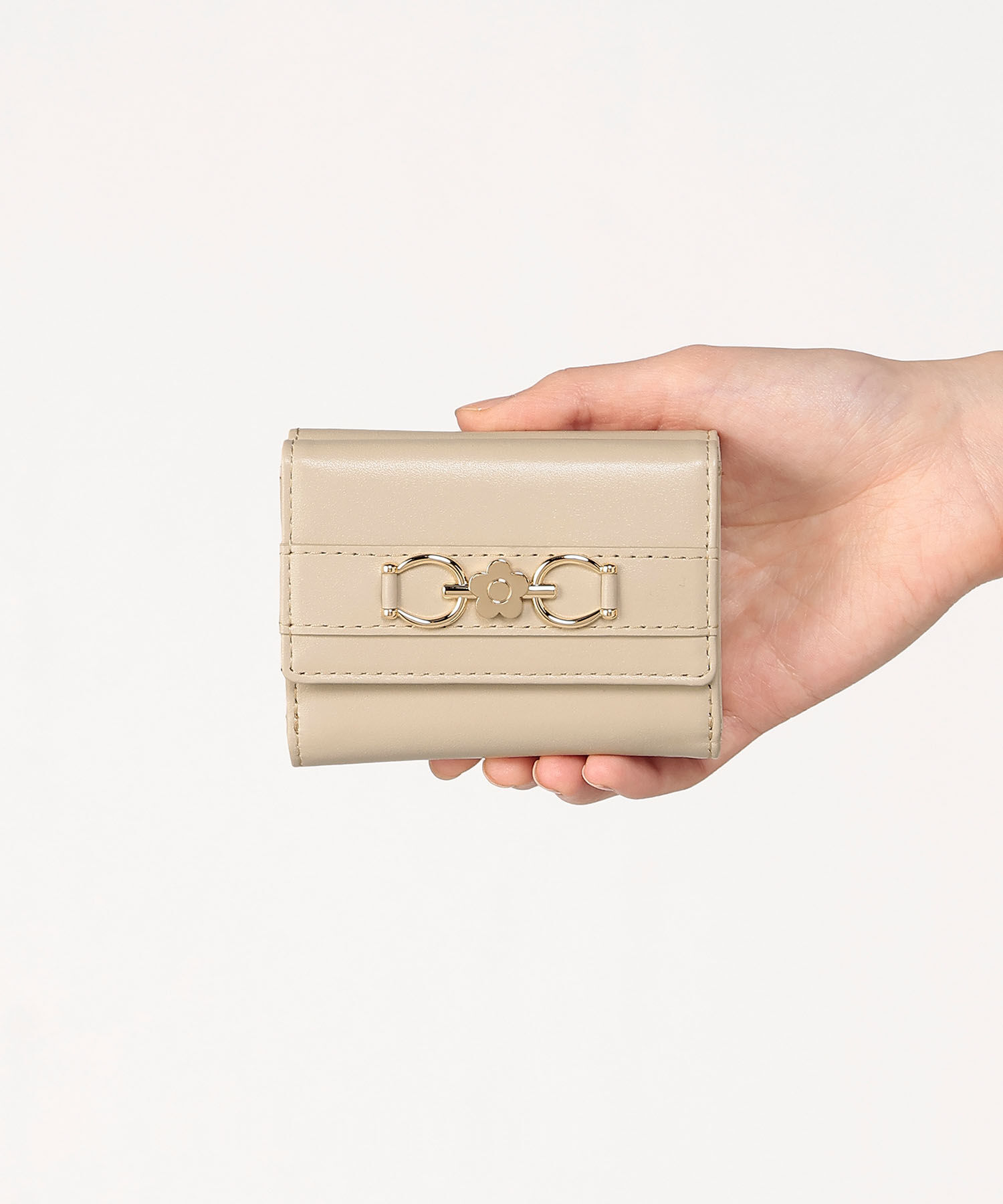 MARY QUANT「ビットメタル ミニウォレット」|財布|ベージュ