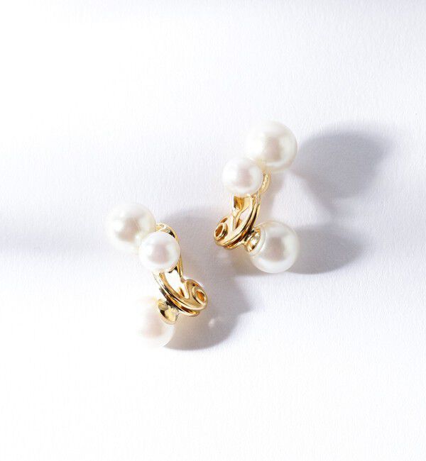Demi-Luxe BEAMS 「jour couture / chubby 3パール イヤリング」|イヤリング|
