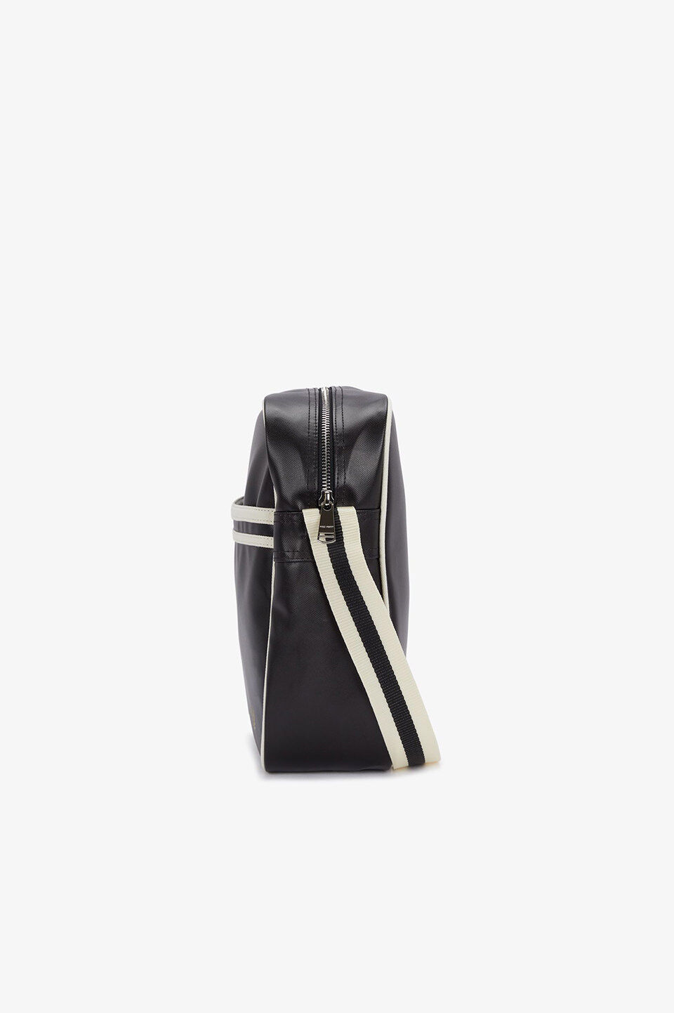 FRED PERRY 「Classic Shoulder Bag／クラシックショルダーバッグ」|ショルダー・メッセンジャー|