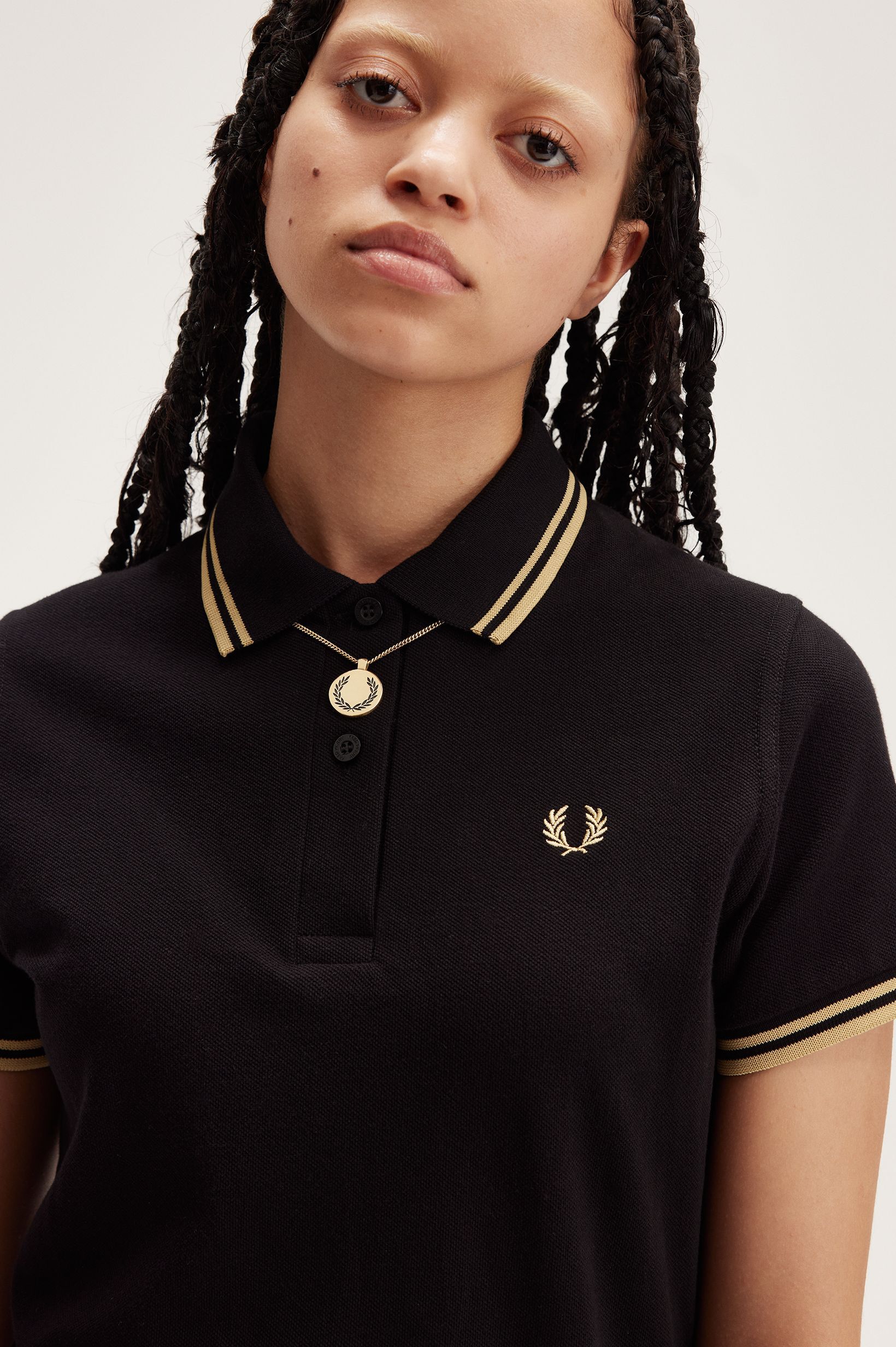 FRED PERRY 「Laurel Wreath Pendant Necklace／ローレルリースペンダントネックレス」|ネックレス|