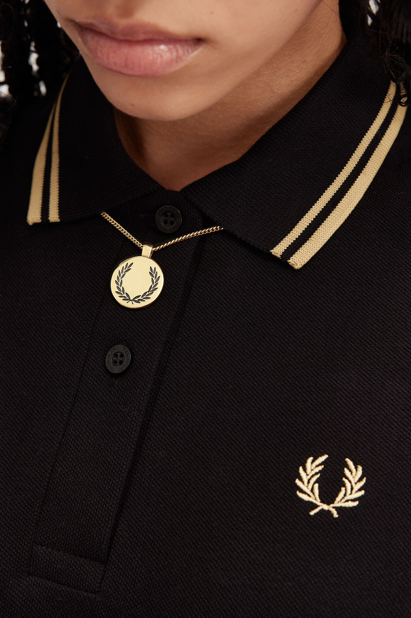 FRED PERRY 「Laurel Wreath Pendant Necklace／ローレルリースペンダントネックレス」|ネックレス|