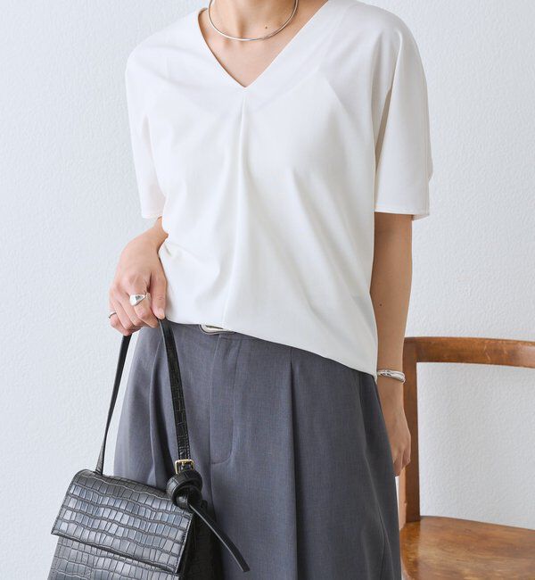  「予約【接触冷感/紫外線防止/セットアップ可】Vネックコクーンカットソー」|Tシャツ・カットソー|