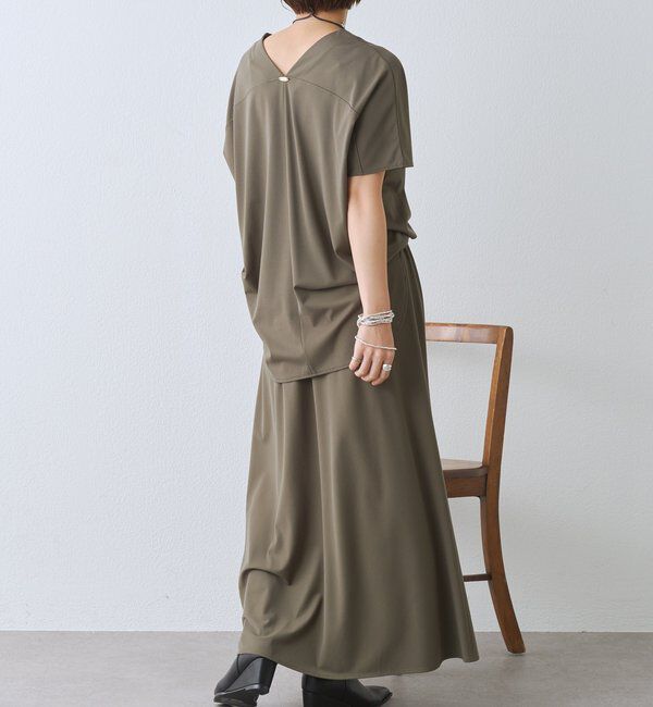  「予約【接触冷感/紫外線防止/セットアップ可】Vネックコクーンカットソー」|Tシャツ・カットソー|