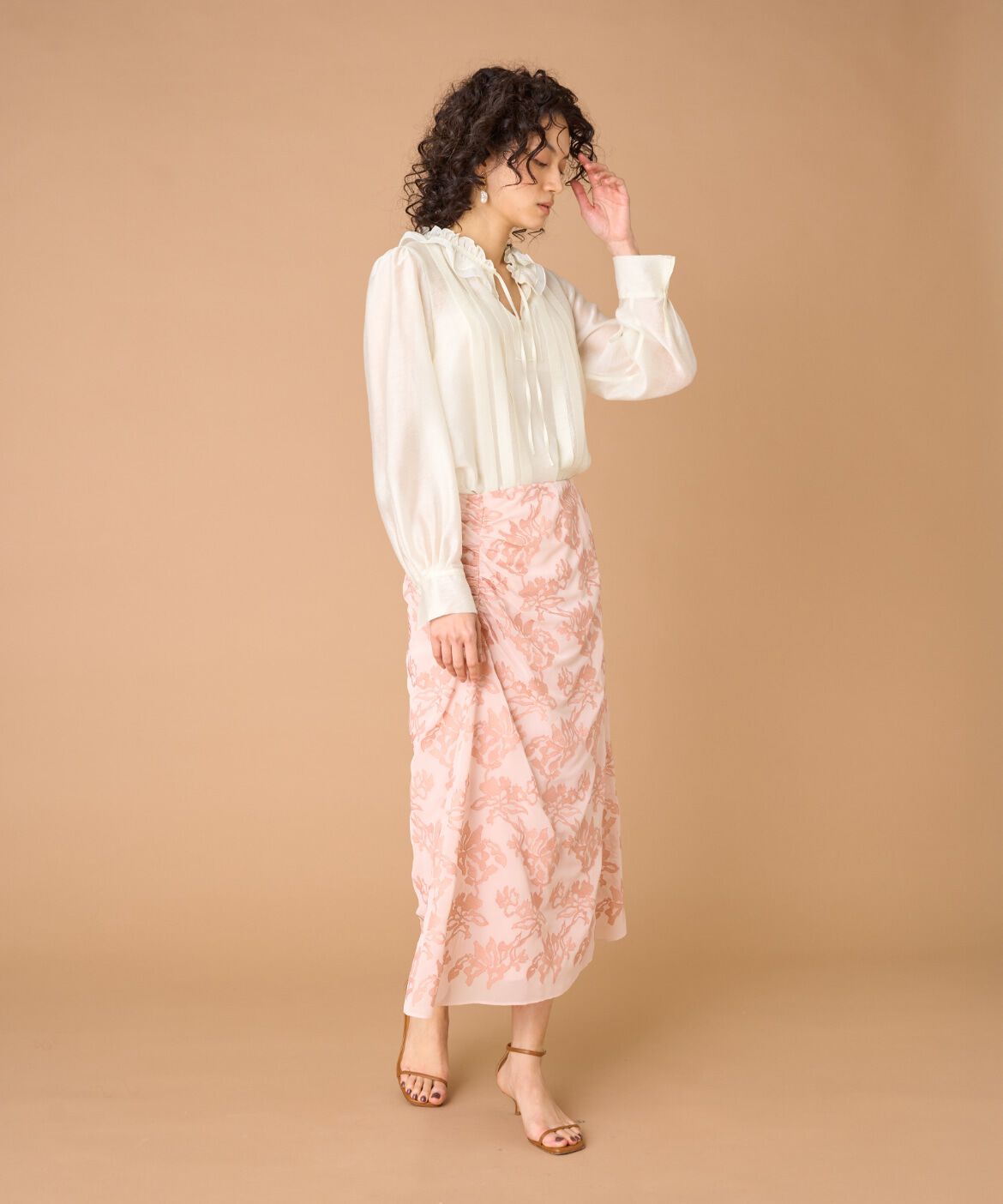 la veille by SUPERIOR CLOSET「《大きいサイズ》フリルブラウス」|シャツ・ブラウス|