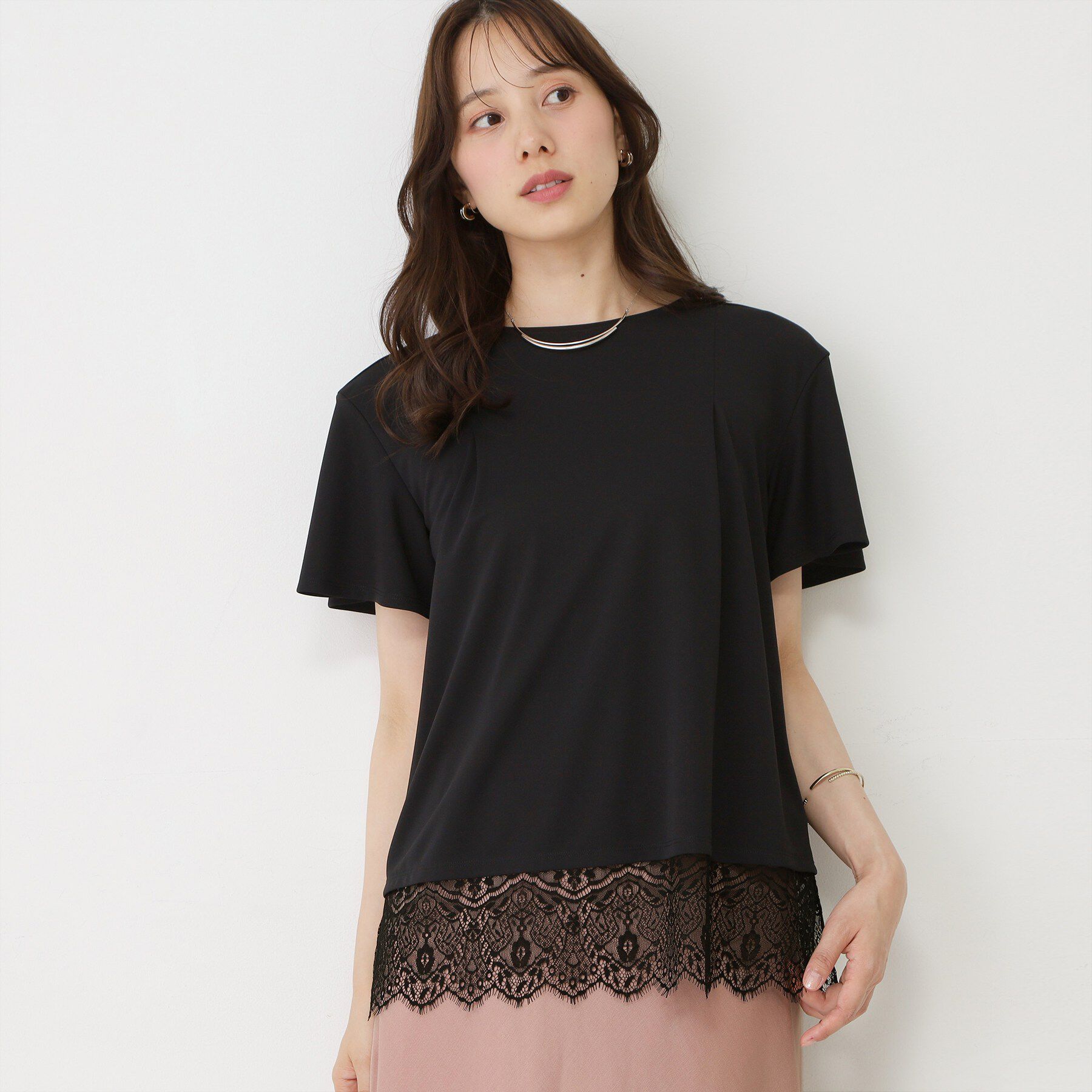 COUP DE CHANCE「【手洗い可／日本製／接触冷感】裾レースカットソー」|Tシャツ・カットソー|ブラック(019)
