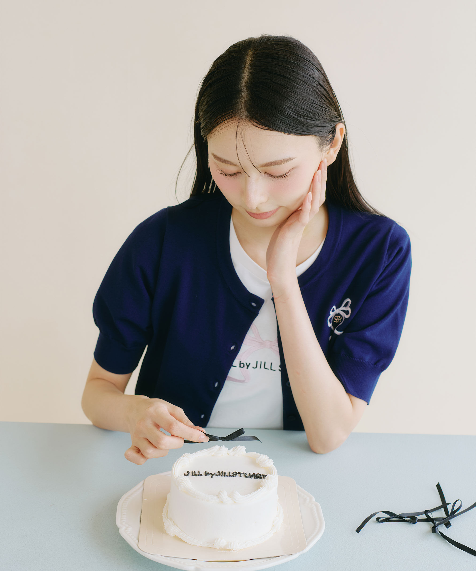  「〈RIBBONシリーズ〉フロントロゴTシャツ」|Tシャツ・カットソー|