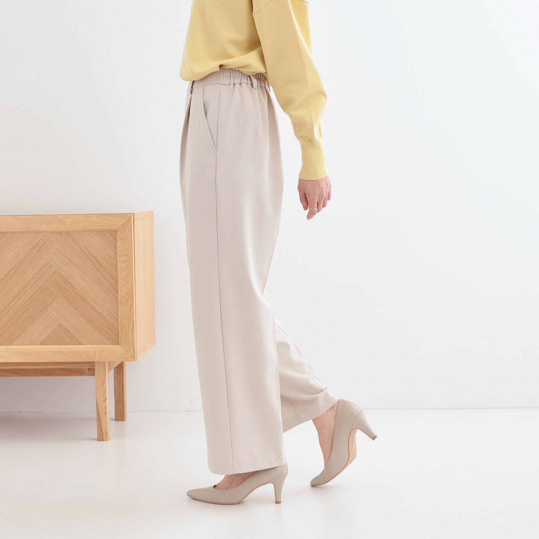 SHOO･LA･RUE「【洗える/S-LL】脚のラインを拾いにくい センタープレス タックワイドパンツ」|その他|