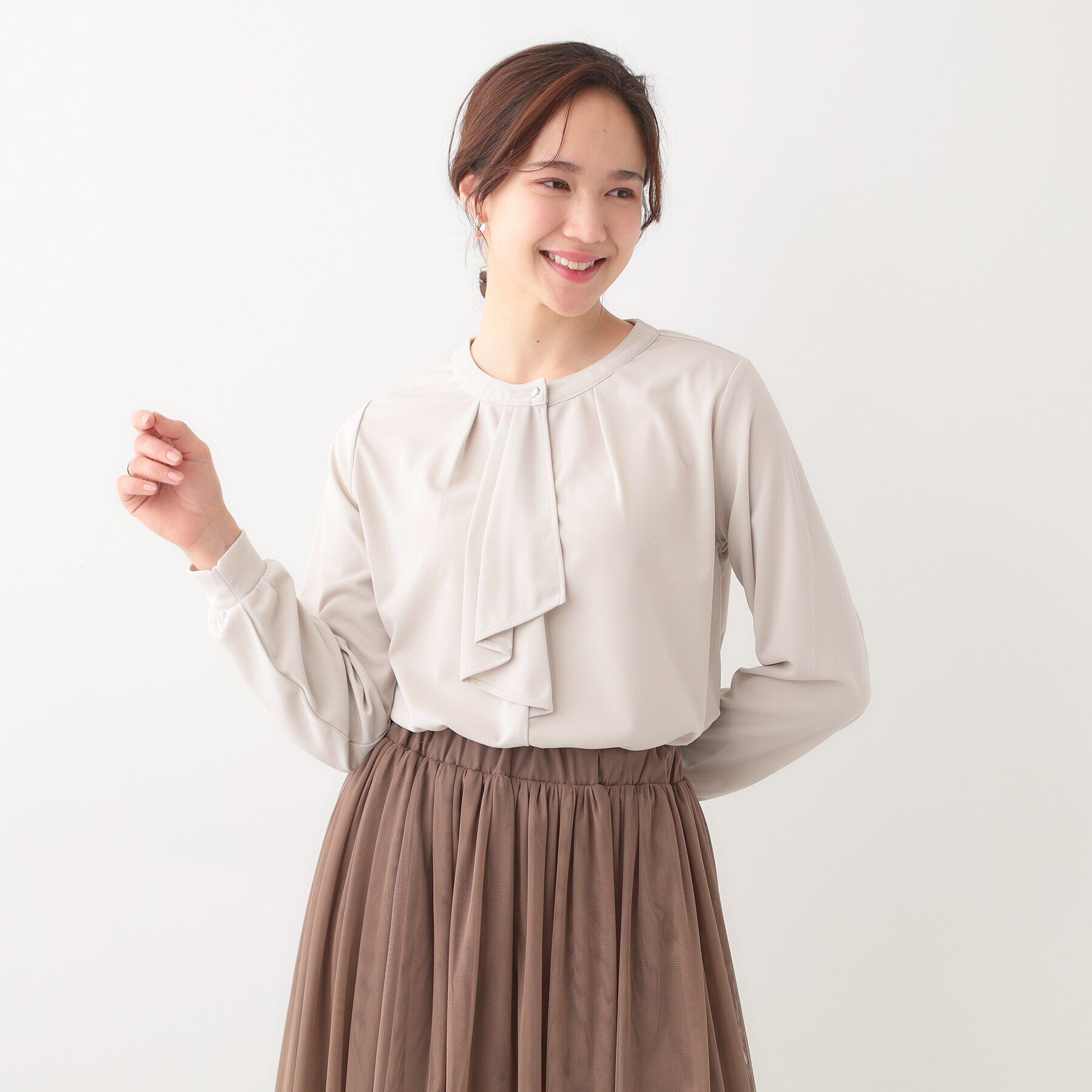 SHOO･LA･RUE「【洗える/S-LL/洗濯後しわになりにくい】ブラウス見えボウタイ風トップス」|Tシャツ・カットソー|