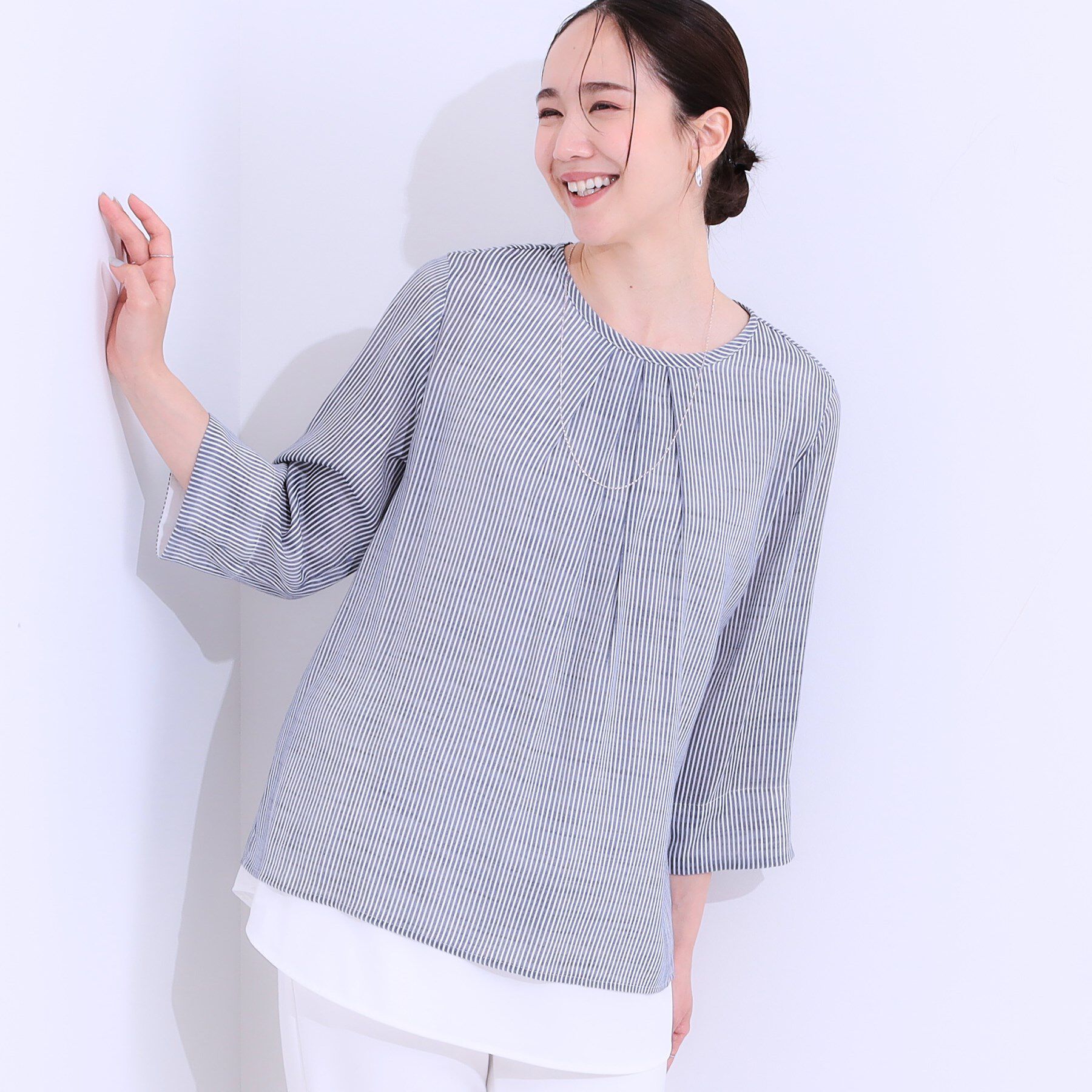 SHOO･LA･RUE「【洗える/S-LL】一枚でサマ見え お袖折り返し 裾レイヤードトップス」|Tシャツ・カットソー|ネイビー(394)