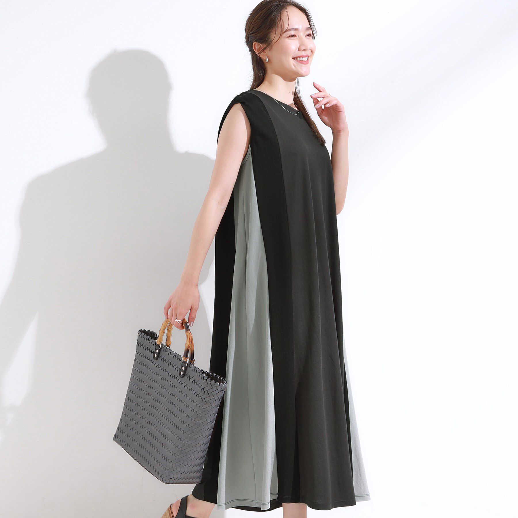 SHOO･LA･RUE「【S-LL/ひんやり】全身すっきり見えが楽に叶う サイド切替 バイカラーAラインワンピース」|ワンピース|スミクロ(518)