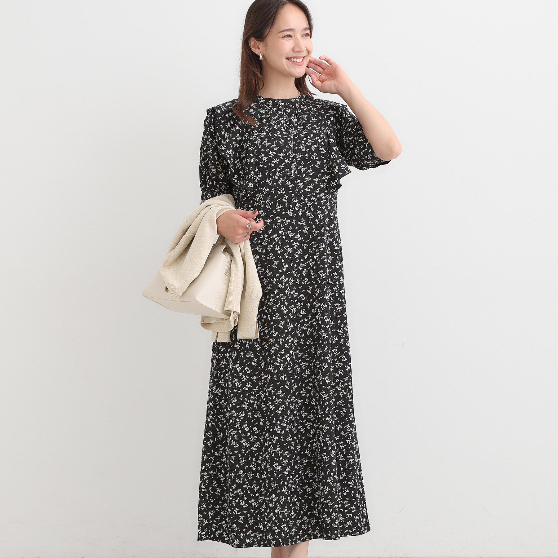 SHOO･LA･RUE「【S-LL】クラシカルな 花柄ワンピース」|ワンピース|ブラック(719)