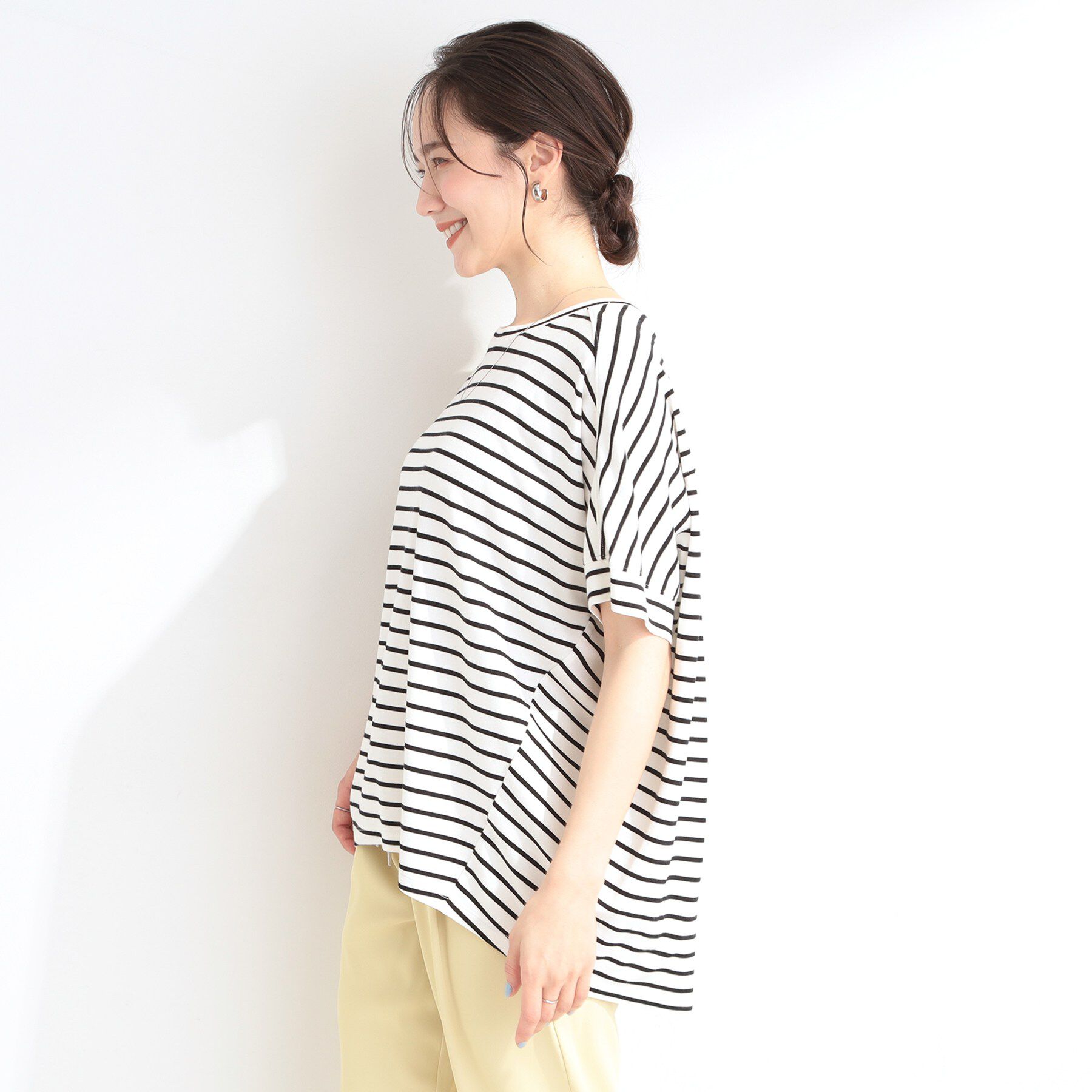 SHOO･LA･RUE「【ひんやり/UV/S-LL/体型カバー】バックギャザーでこなれ見え ひやとろドルマンTシャツ」|Tシャツ・カットソー|