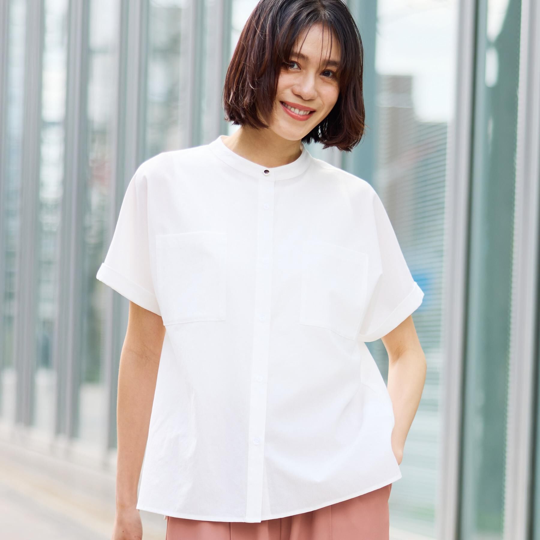 SHOO･LA･RUE「【さらり快適/洗濯機可/S-LL】風が通り抜ける 半袖バンドカラーシアーシャツ」|シャツ・ブラウス|
