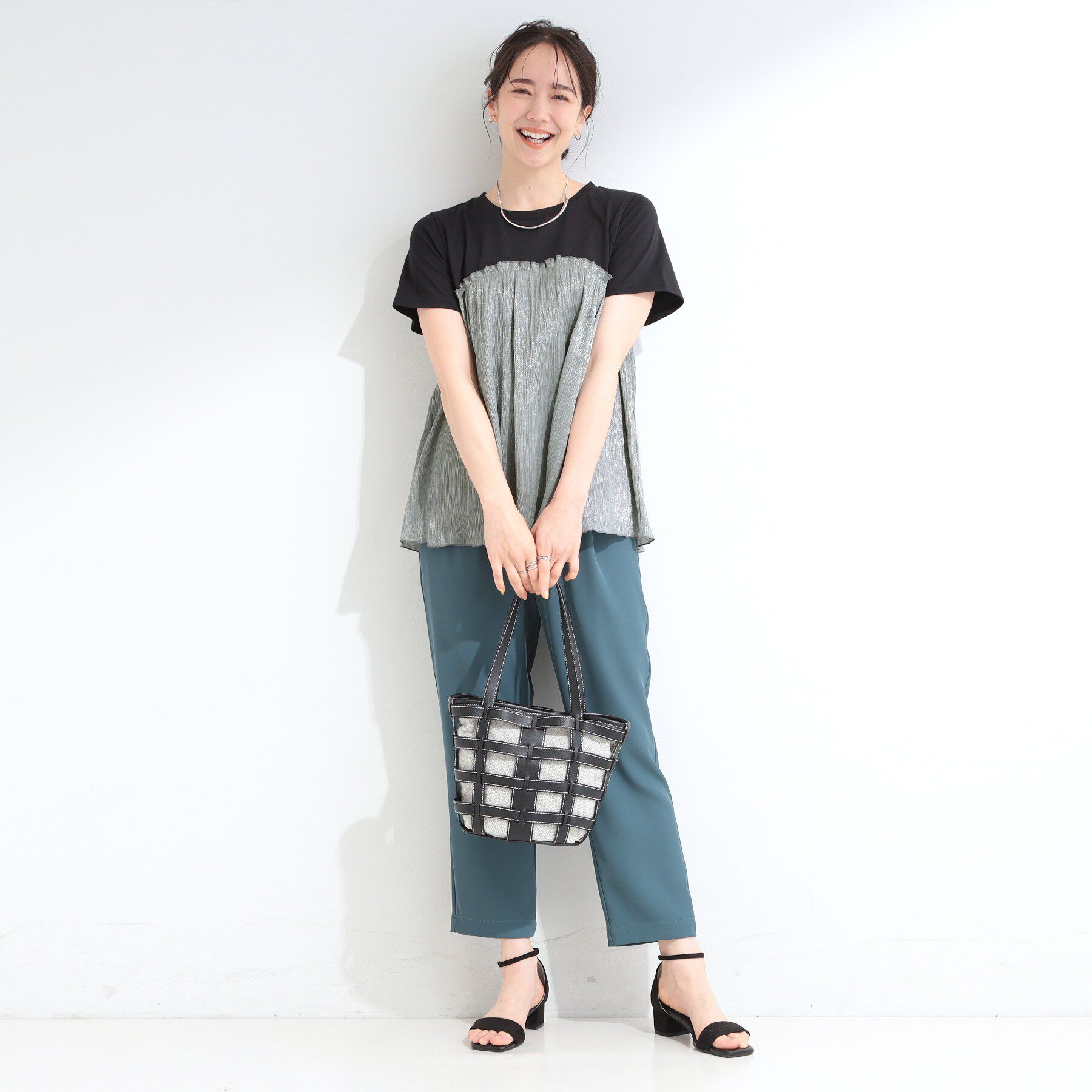 SHOO･LA･RUE「【ひんやり/S-LL】1枚でインせず決まる きらきらビスチェ風Tシャツ」|Tシャツ・カットソー|