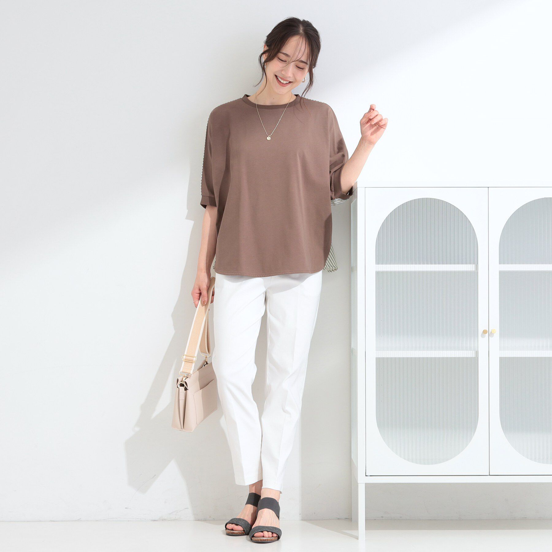 SHOO･LA･RUE「【ひんやり/洗濯機可/S‐LL】二の腕隠れる 前後切り替えドルマントップス」|Tシャツ・カットソー|