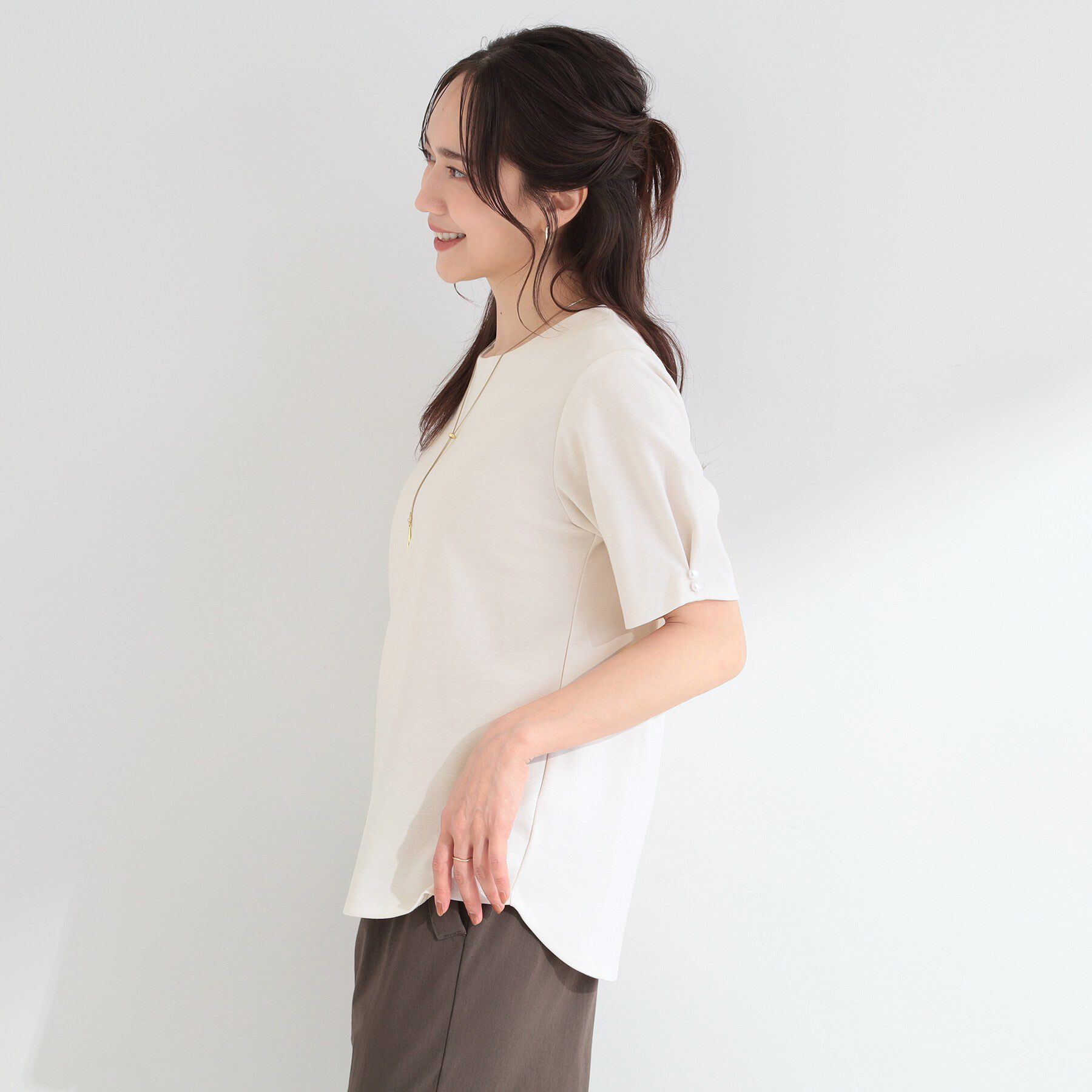 SHOO･LA･RUE「【2点セット/洗濯機可/S-LL】お袖パールがアクセント ネックレス付きトップス」|Tシャツ・カットソー|