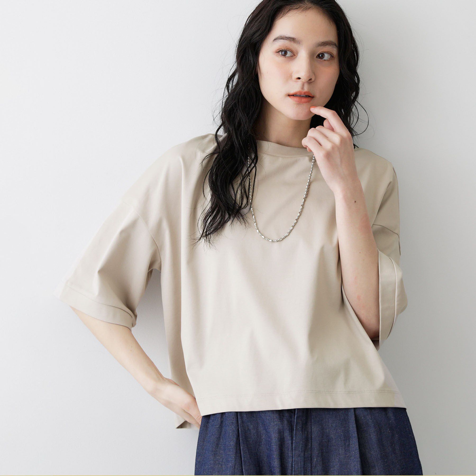 Dessin「【新色追加/体型カバー】美光沢カットソーボクシーシルエット」|Tシャツ・カットソー|グレージュ(050)