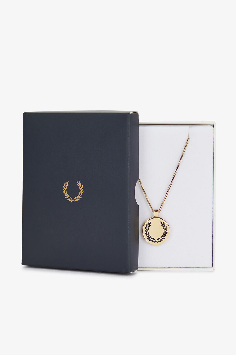 FRED PERRY 「Laurel Wreath Pendant Necklace／ローレルリースペンダントネックレス」|ネックレス|