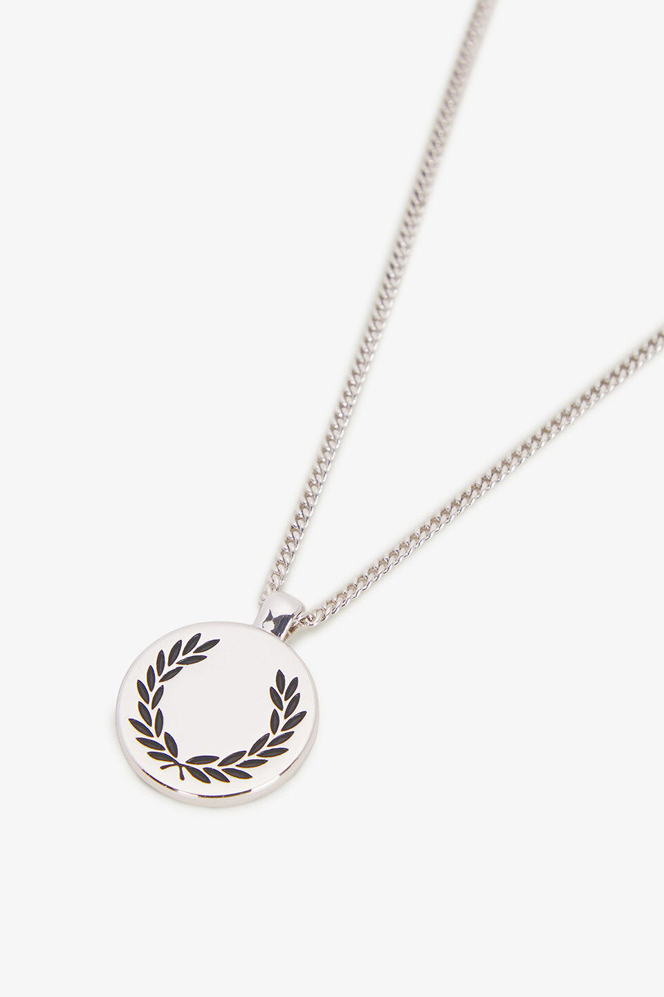 FRED PERRY 「Laurel Wreath Pendant Necklace／ローレルリースペンダントネックレス」|ネックレス|