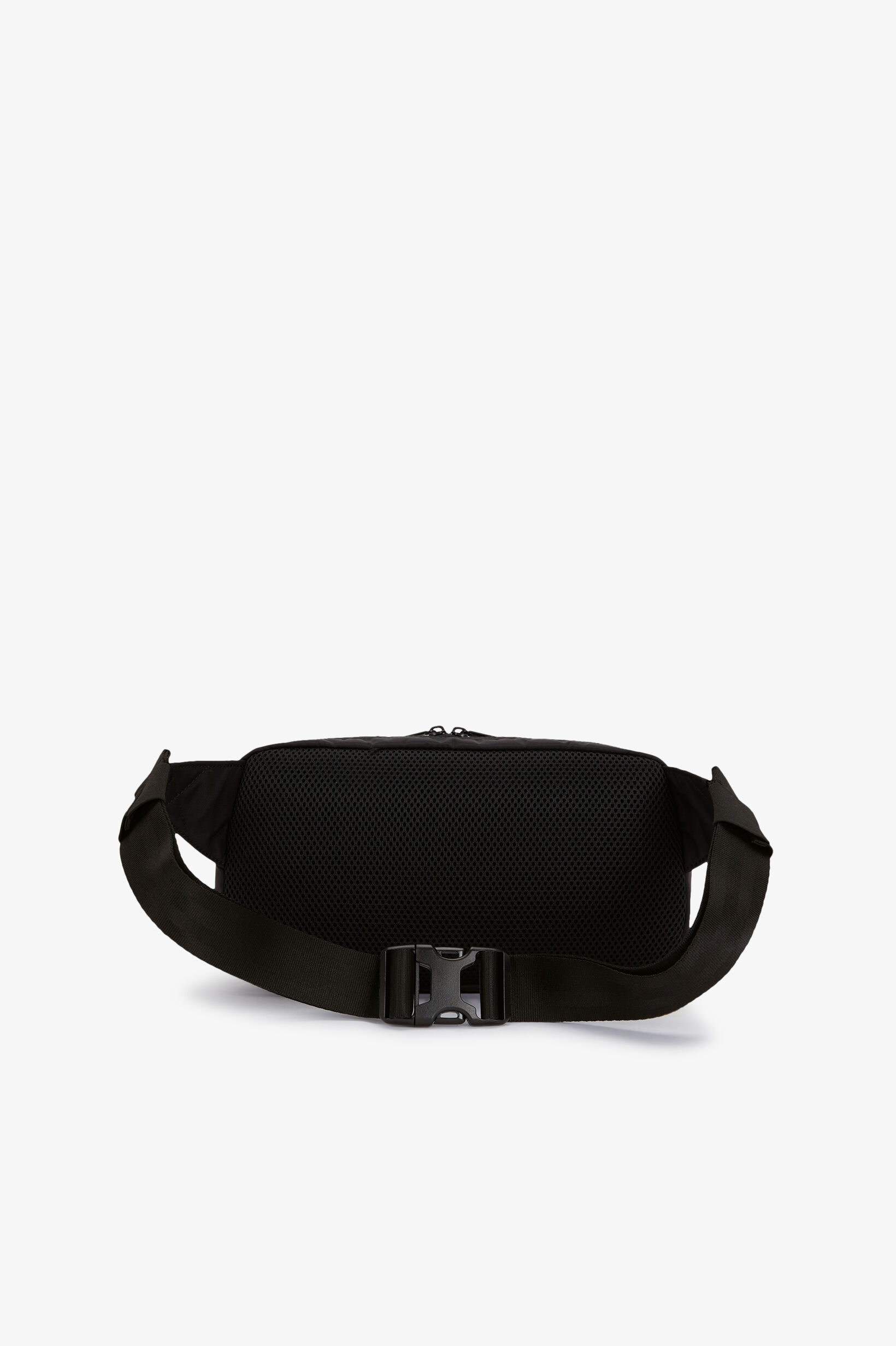 FRED PERRY 「Tipped Tape Crossbody Bag／ティップラインテープクロスボディバッグ」|ショルダー・メッセンジャー|