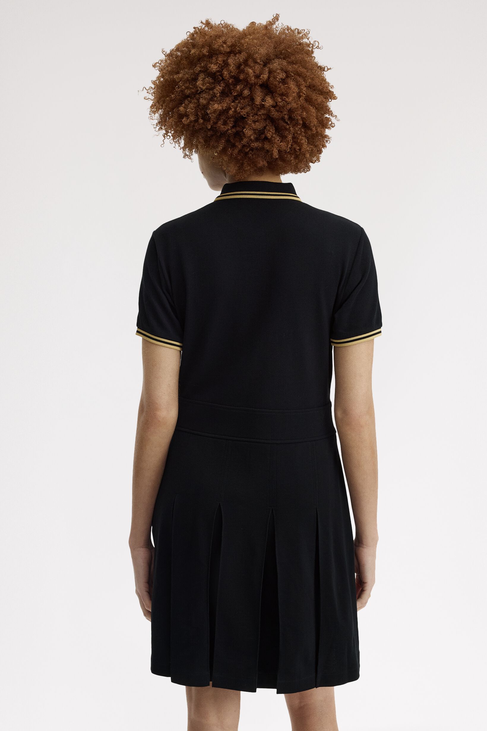 FRED PERRY 「Tipped Pleated Tennis Dress／ティップラインプリーツテニスワンピース」|ワンピース|