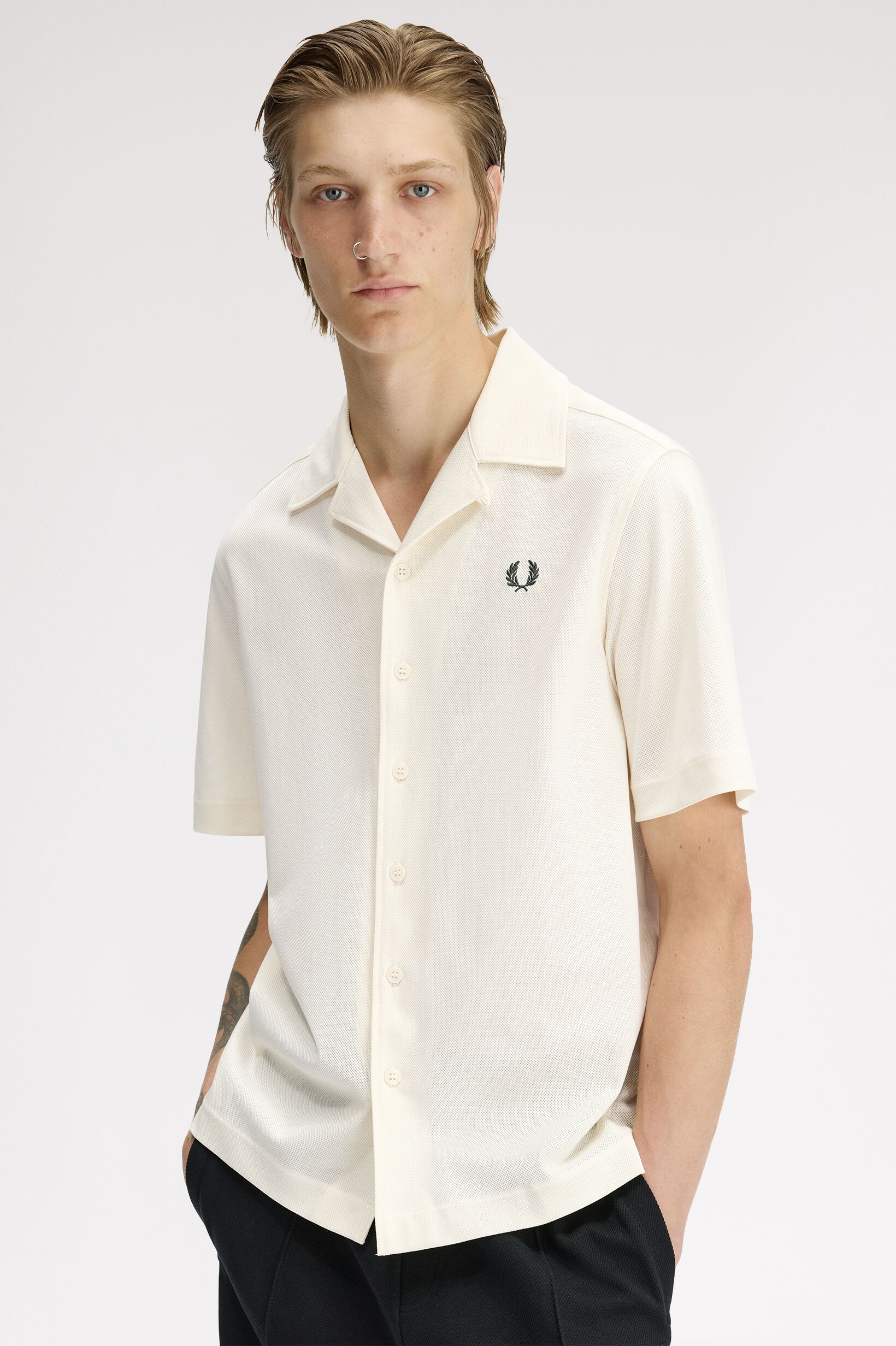 FRED PERRY 「Compress Mesh Revere Collar Shirt／メッシュオープンカラーシャツ」|シャツ・ブラウス|ECRU