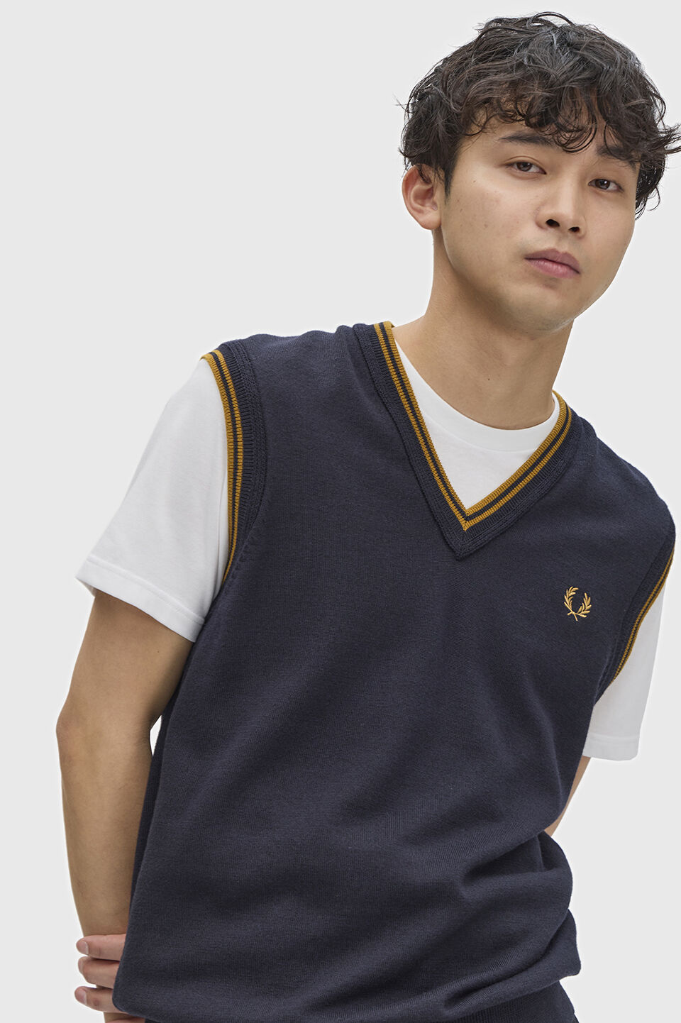 FRED PERRY 「TIPPED V-NECK TANK／ティップVネックタンク」|ベスト・ジレ|NAVY