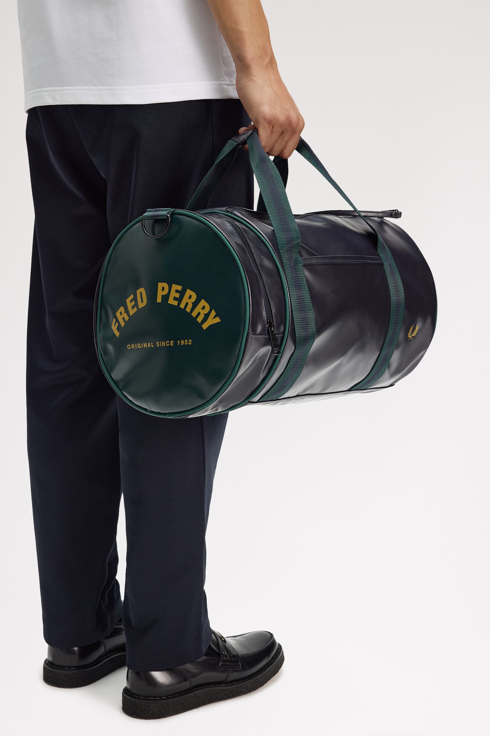 FRED PERRY 「Classic Barrel Bag／クラシックバレルバッグ」|ボストンバッグ|